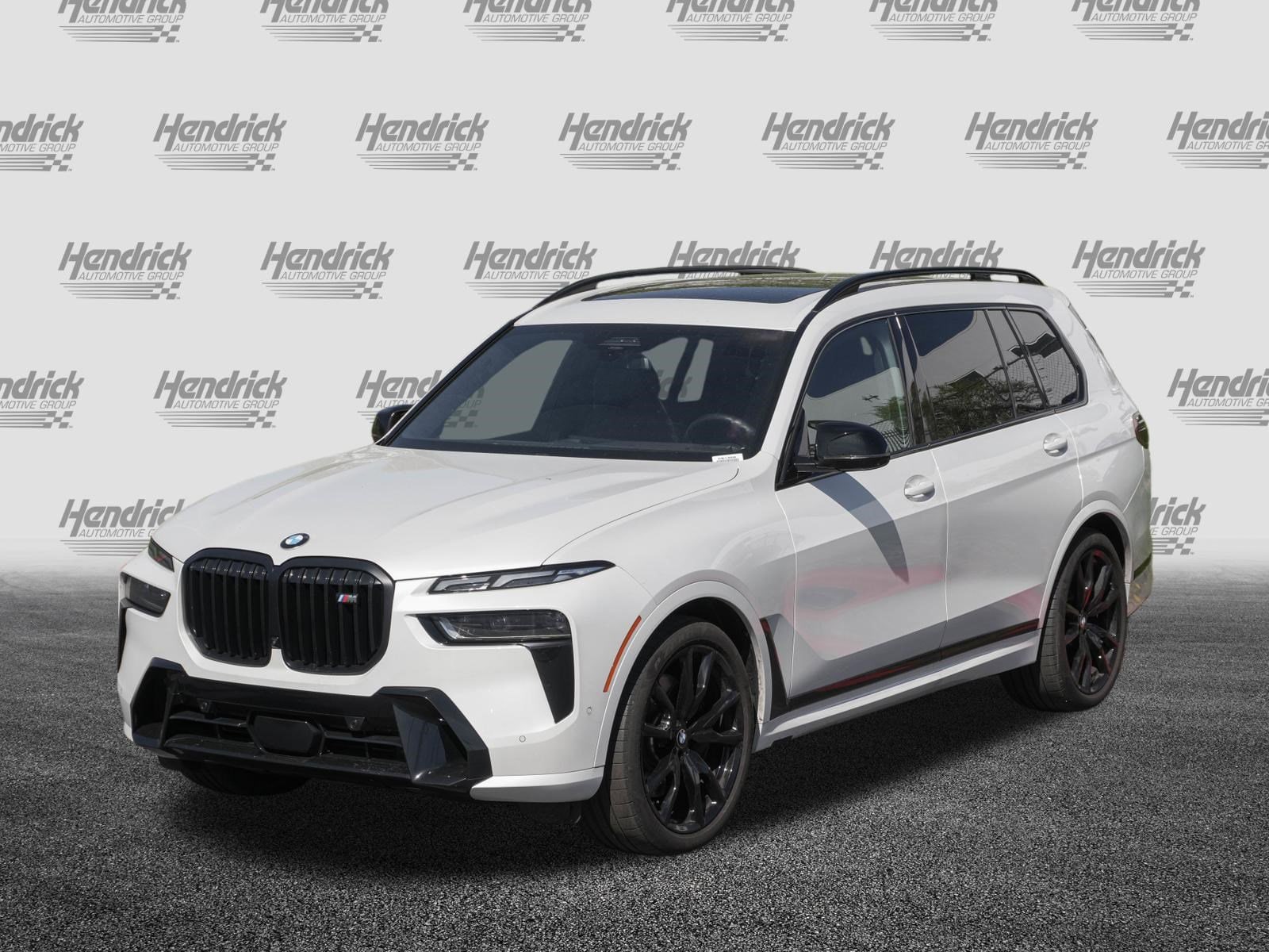 2025 BMW X7 M60i photo 4