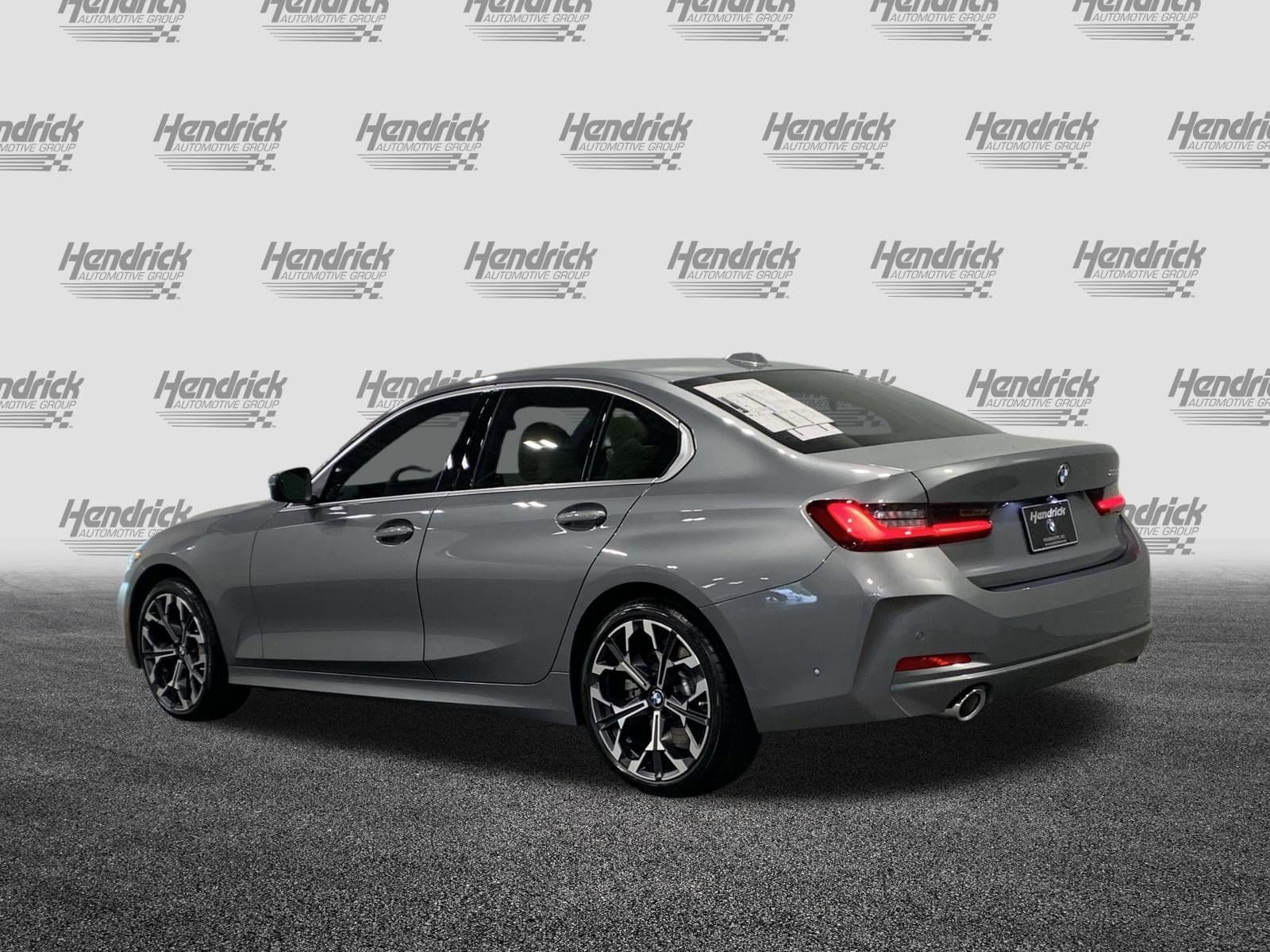 2025 BMW 3 Series 330i photo 2