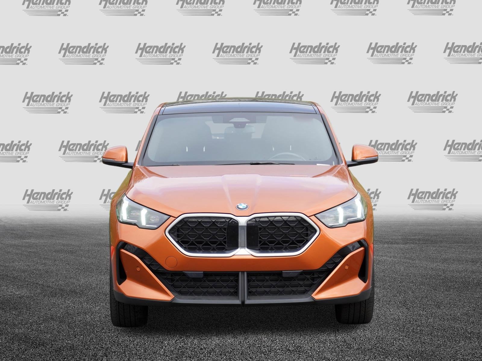 2025 BMW X2 xDrive28i photo 2