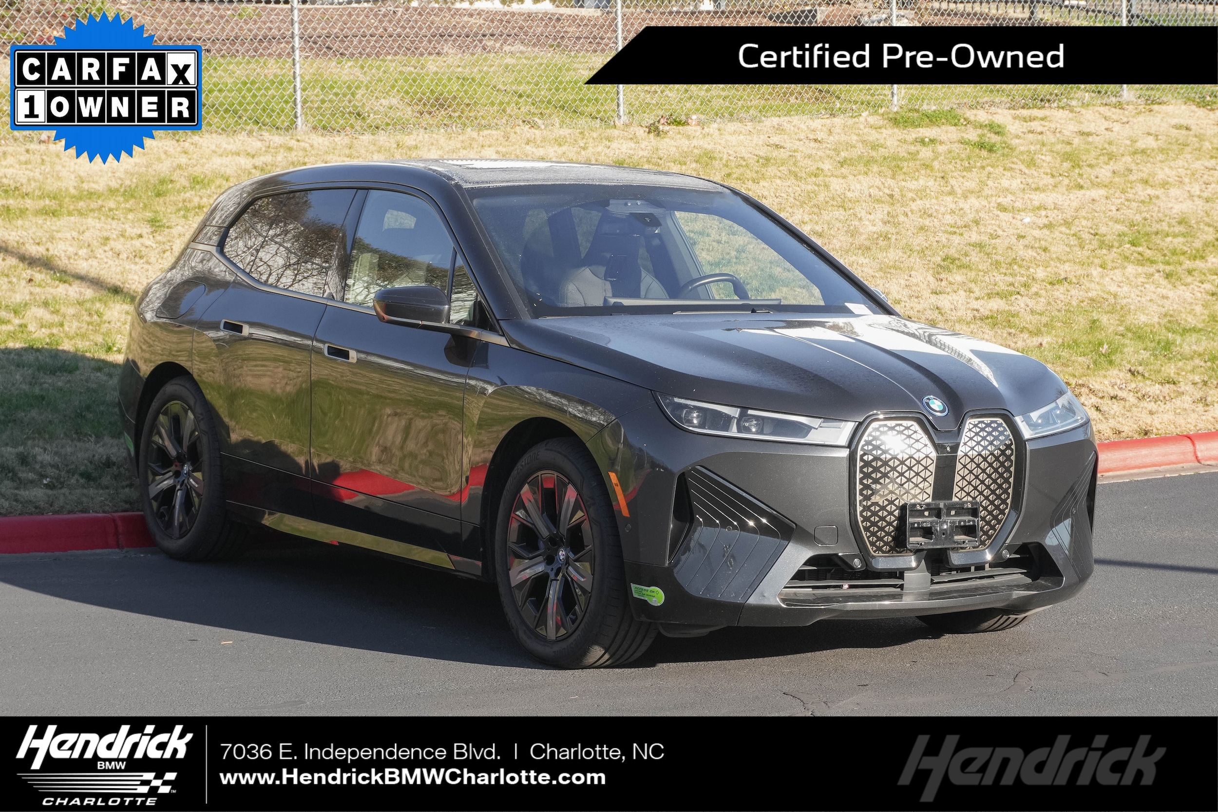 2023 BMW iX Base's photo