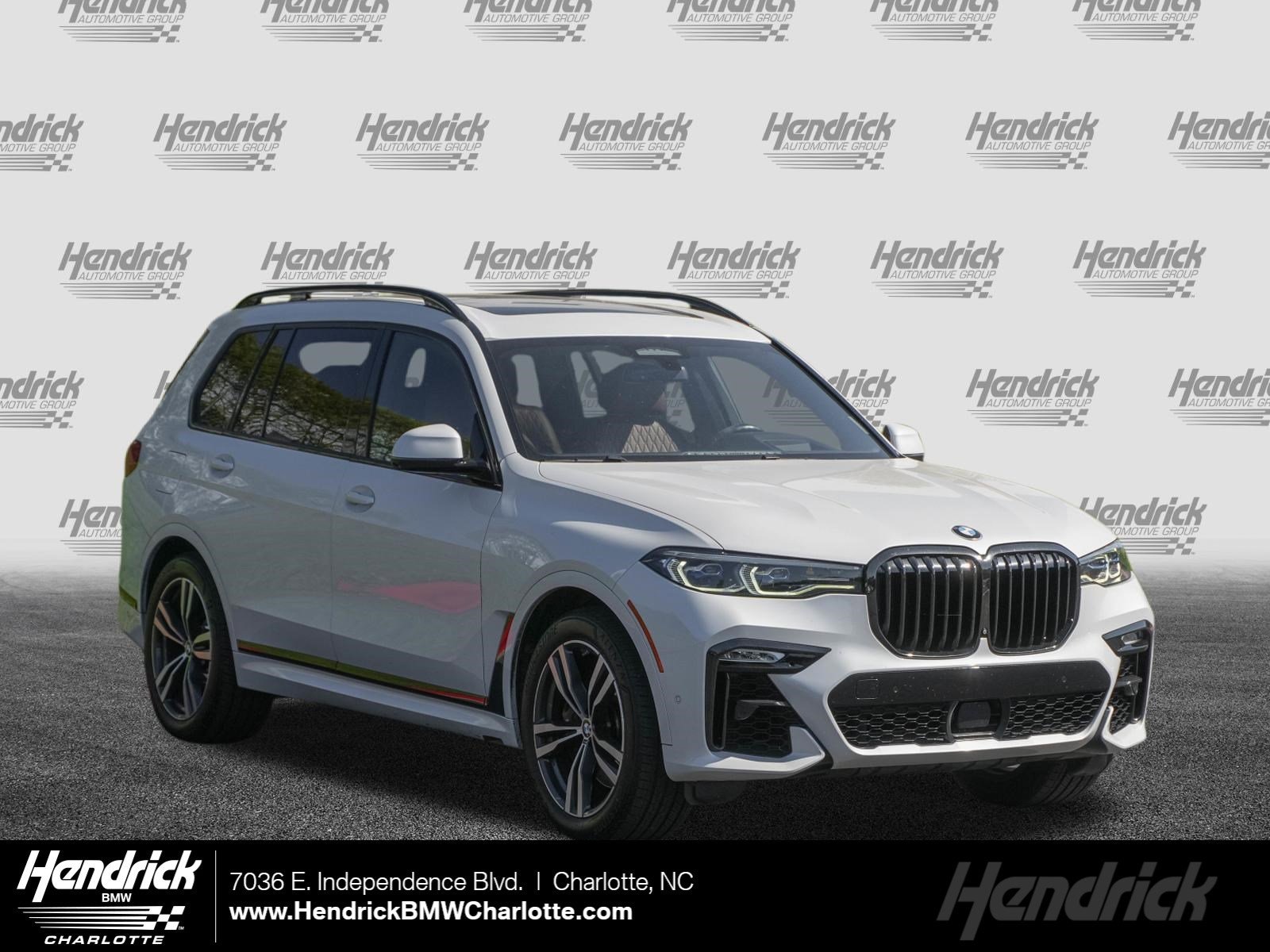 2021 BMW X7 M50i's photo