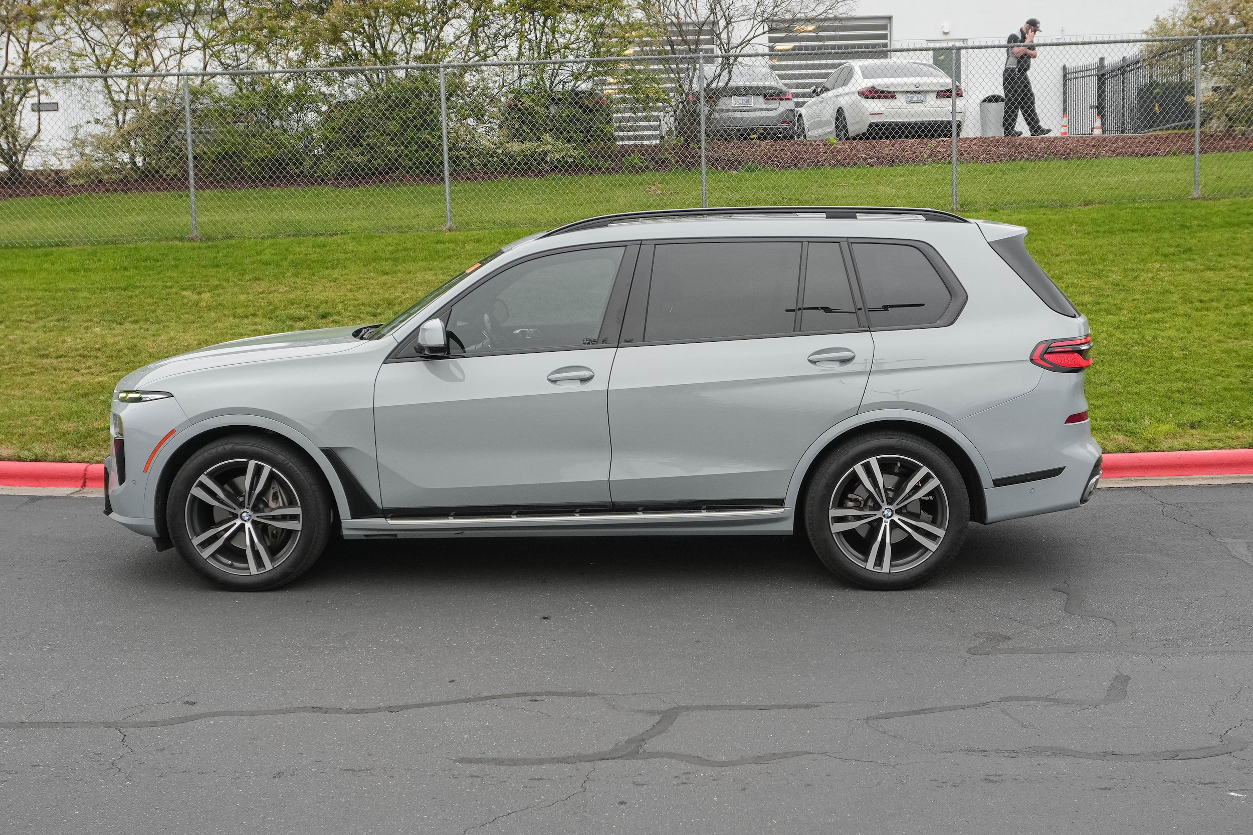 2023 BMW X7 xDrive40i photo 4