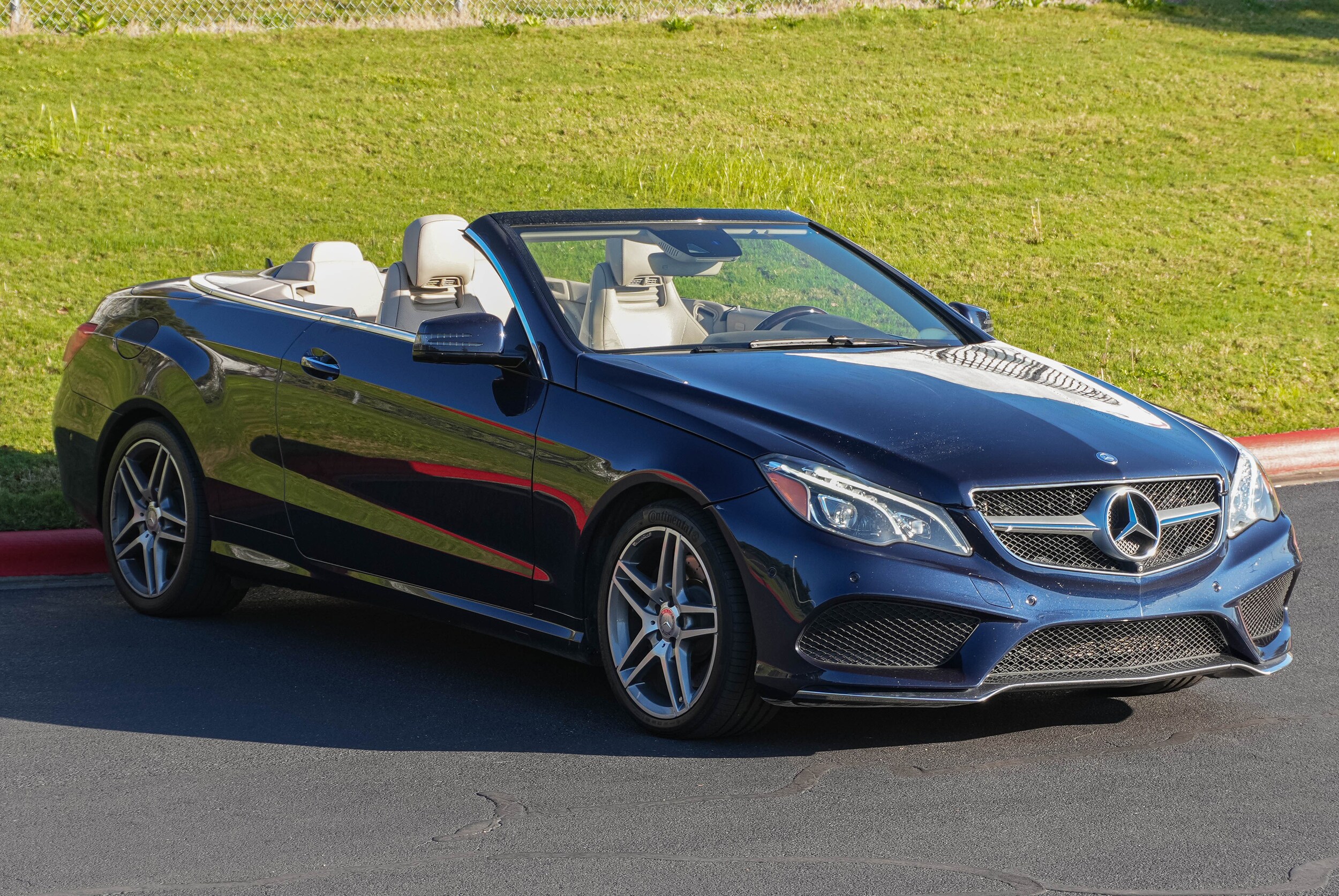 2015 Mercedes Benz E 550 photo 2