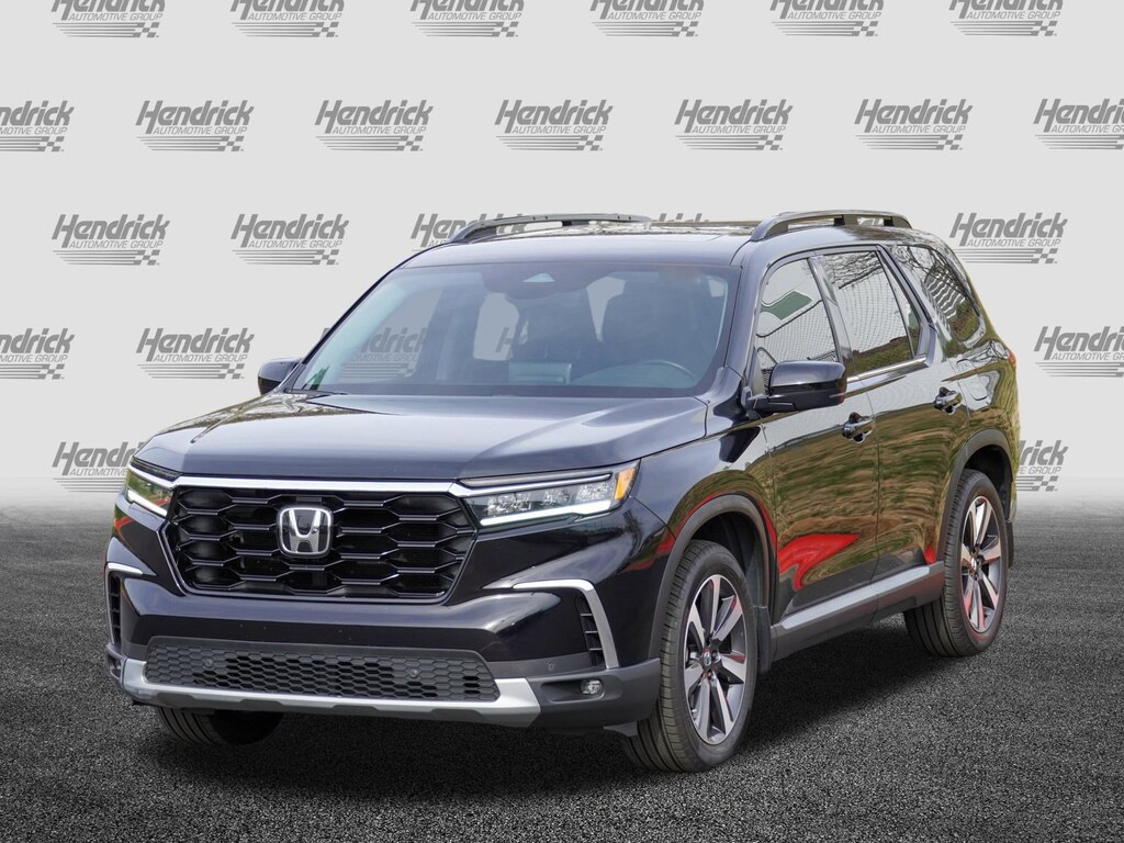 Used 2025 Honda Pilot Touring SUV