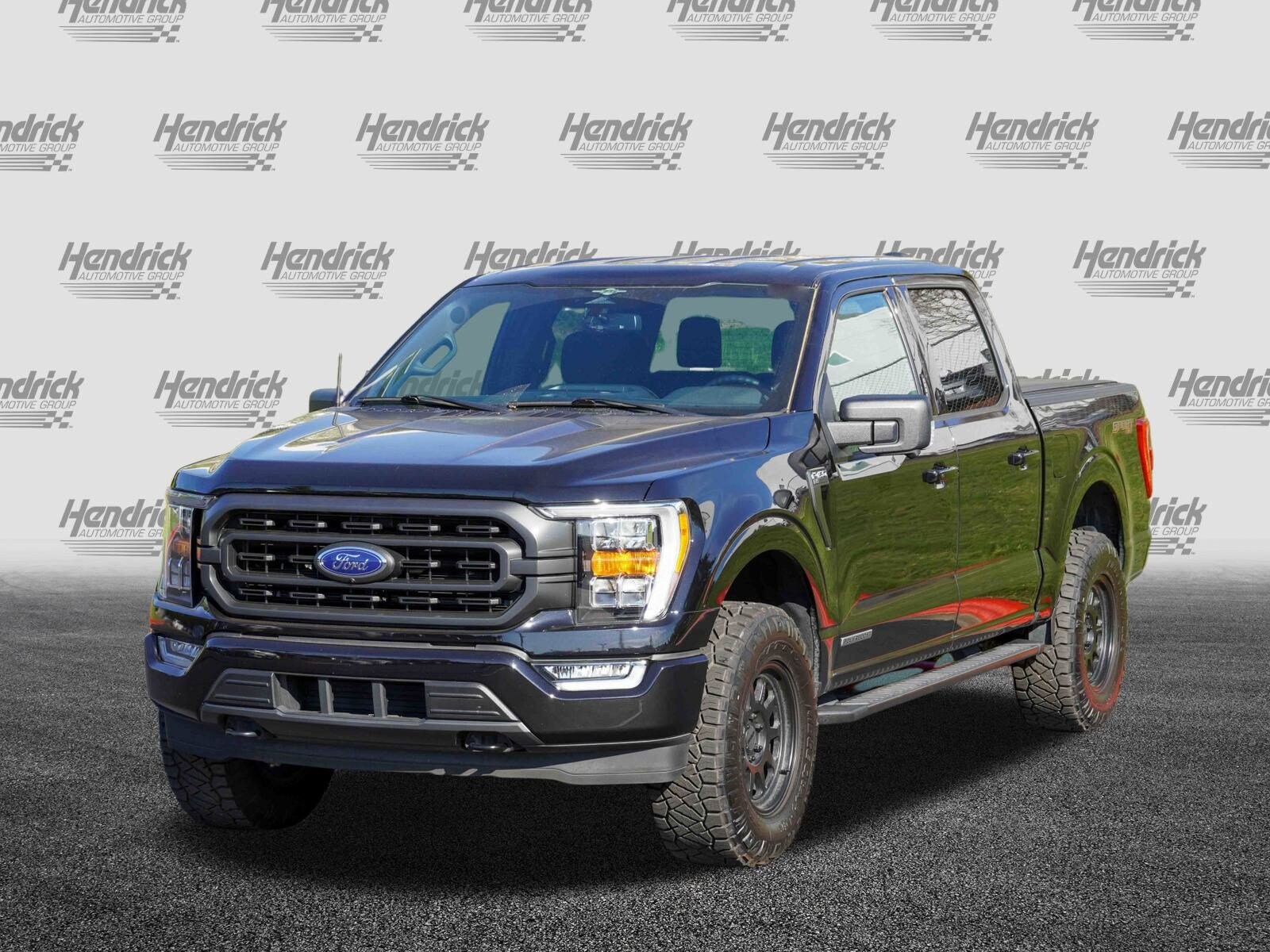 2023 Ford F-150 XLT photo 3