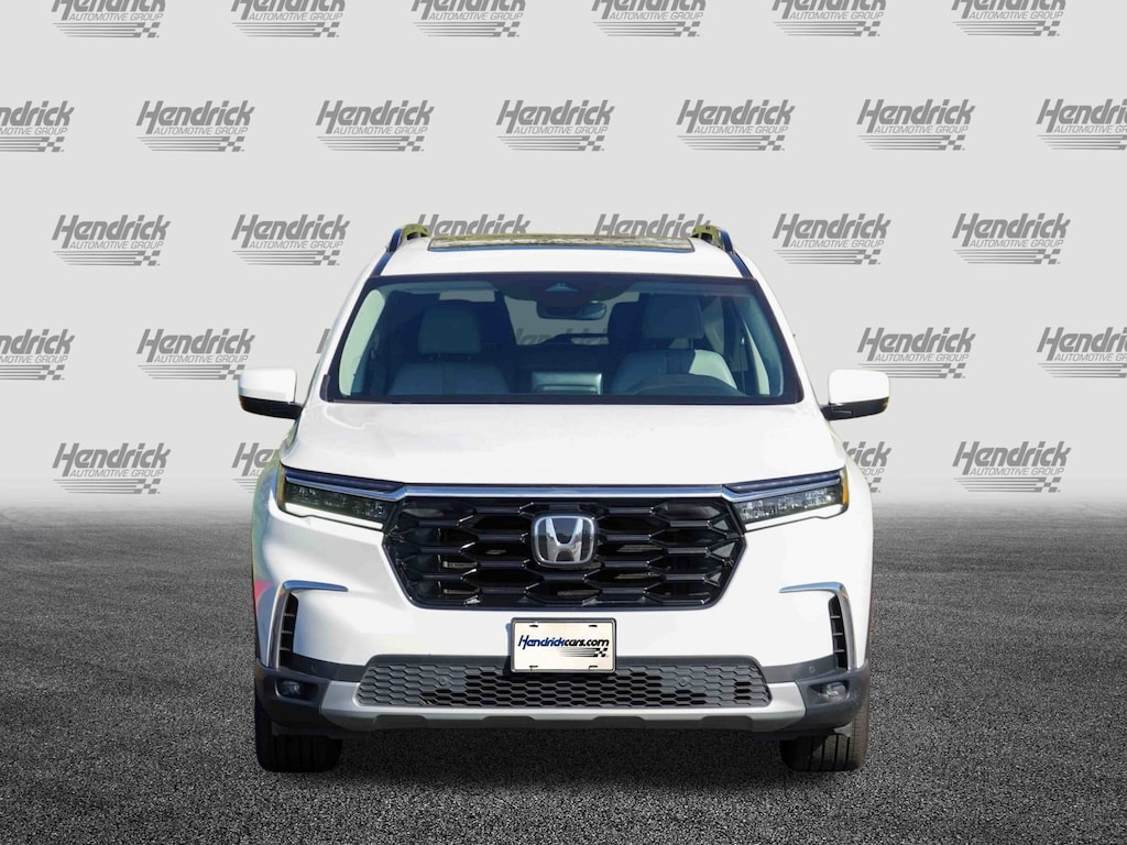 Used 2023 Honda Pilot Touring AWD SUV