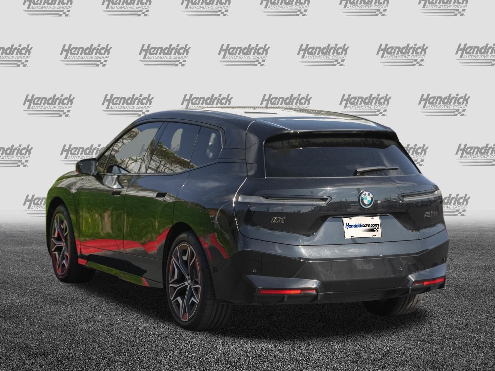 2023 BMW iX M60 photo 6