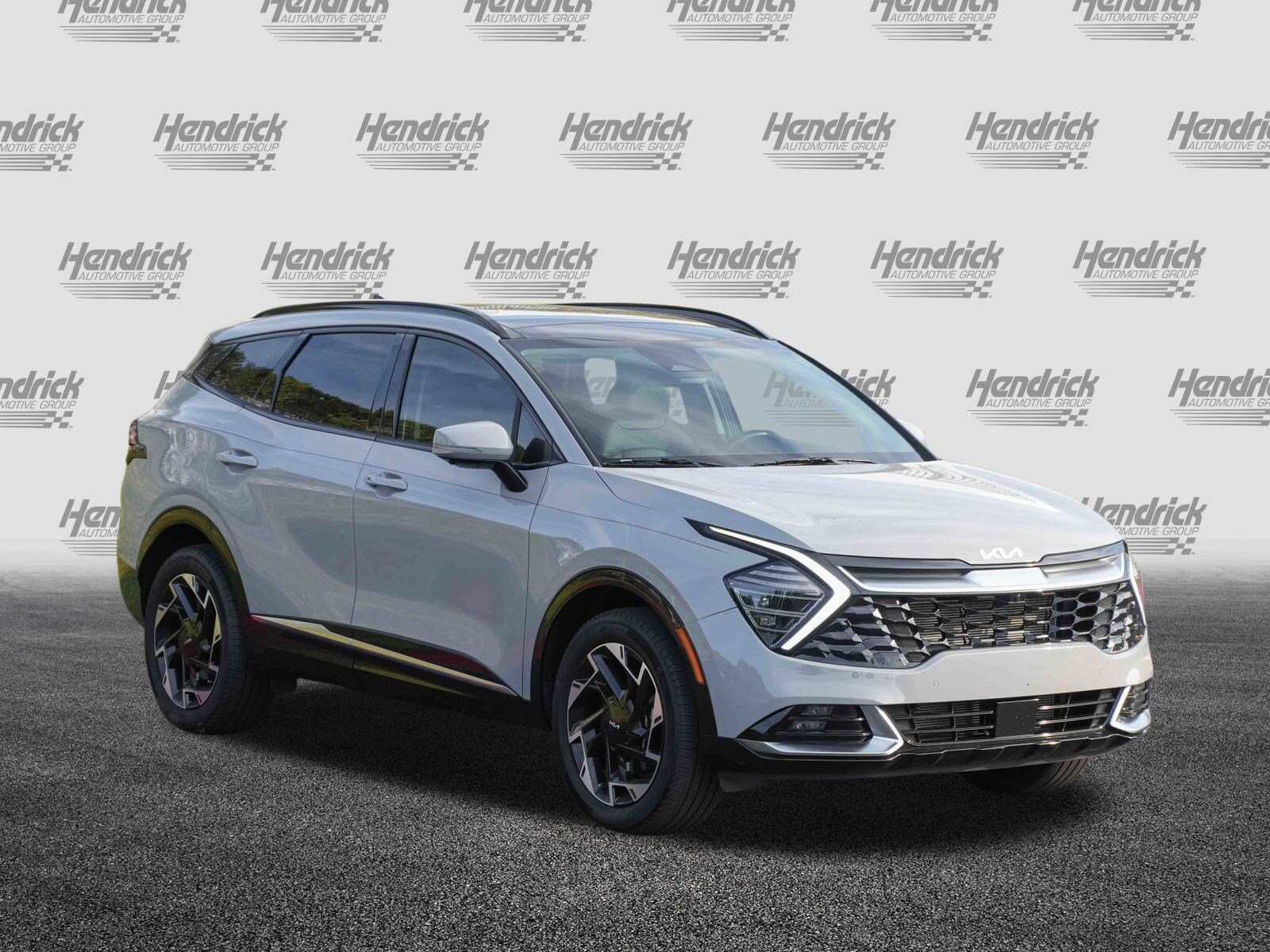 2024 Kia Sportage photo 2