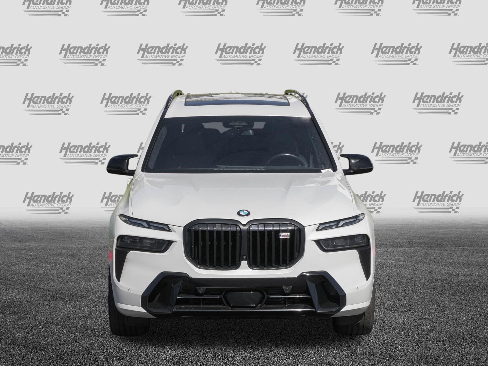 2025 BMW X7 M60i photo 2