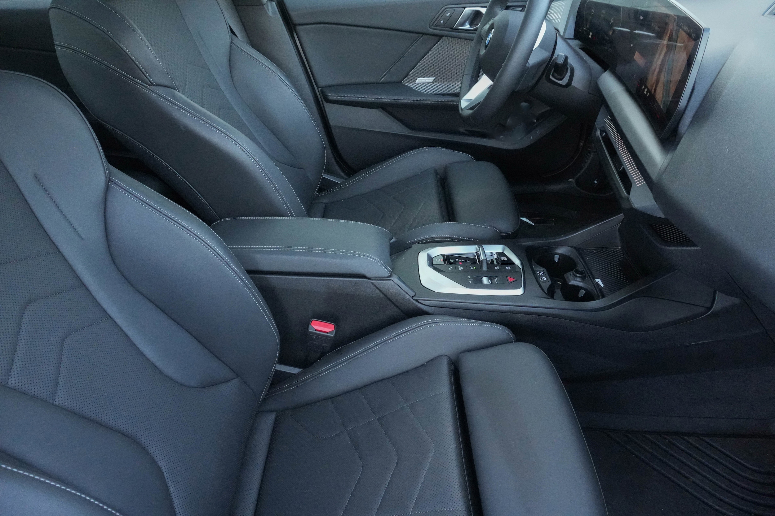 2025 BMW 2 Series 228 xDrive Gran Coupe photo 2