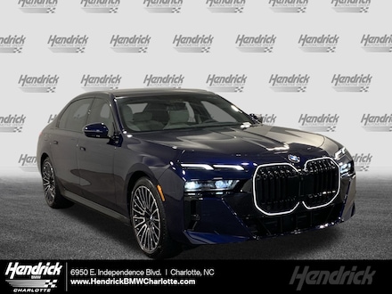 2025 BMW 7 Series 740i Sedan