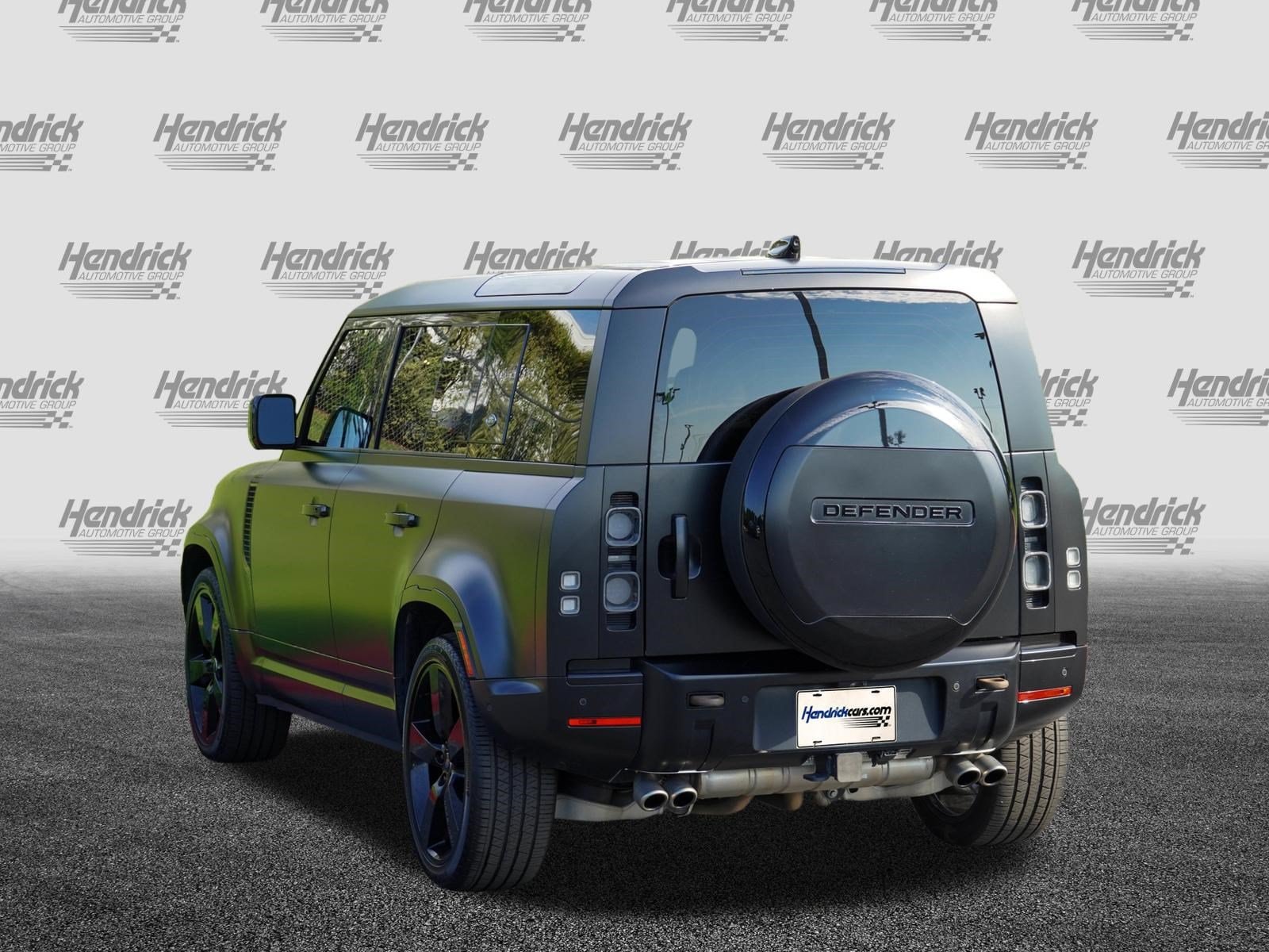 2023 Land Rover Defender V8