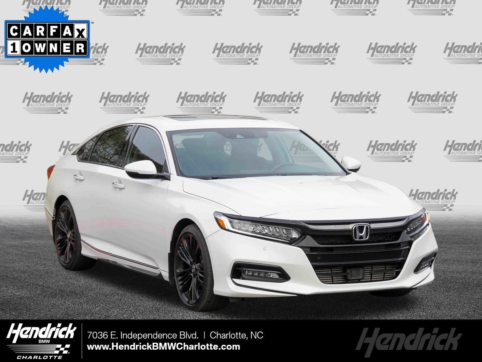 2018 Honda Accord Touring's photo
