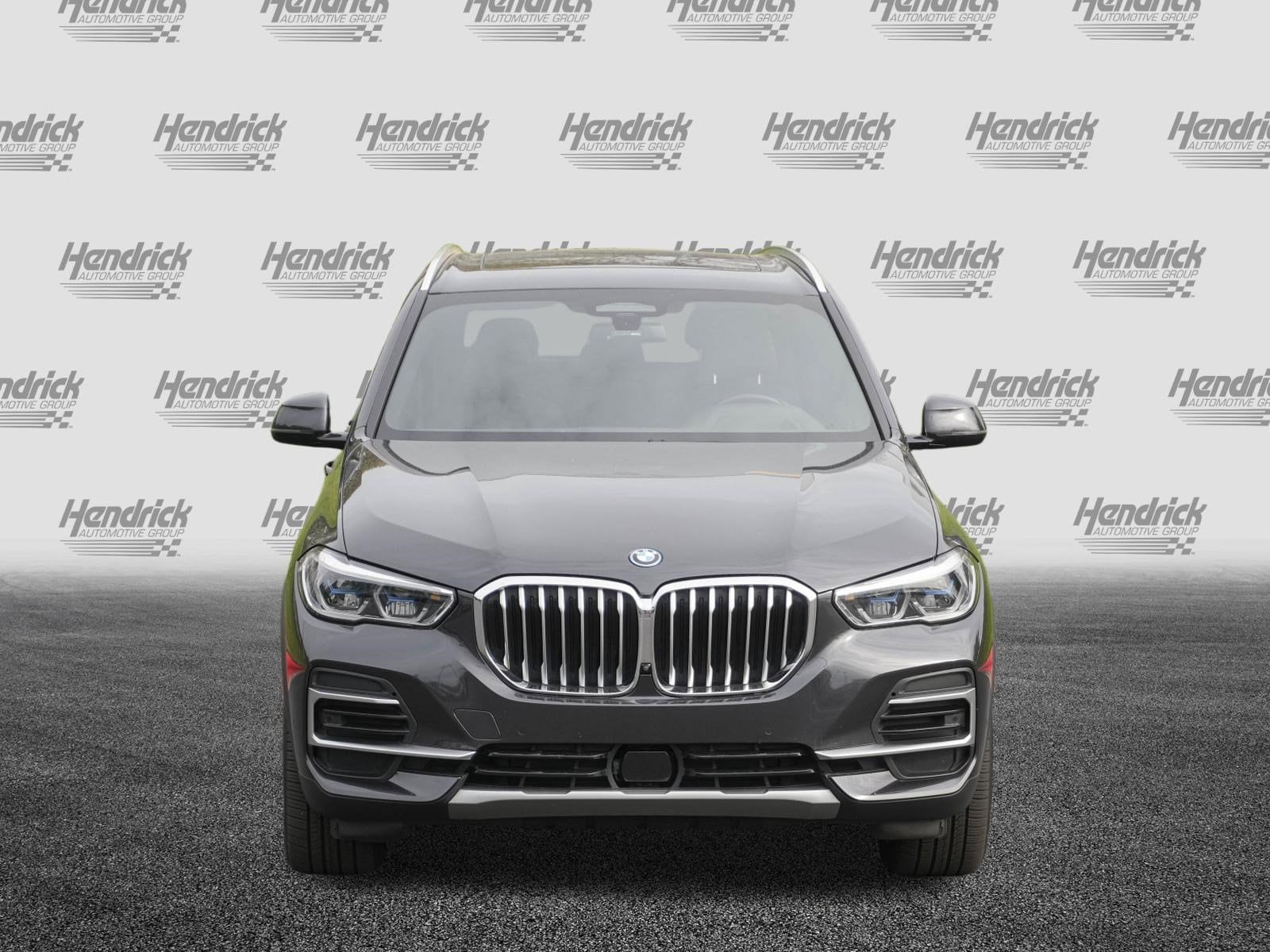 2022 BMW X5 xDrive45e photo 2