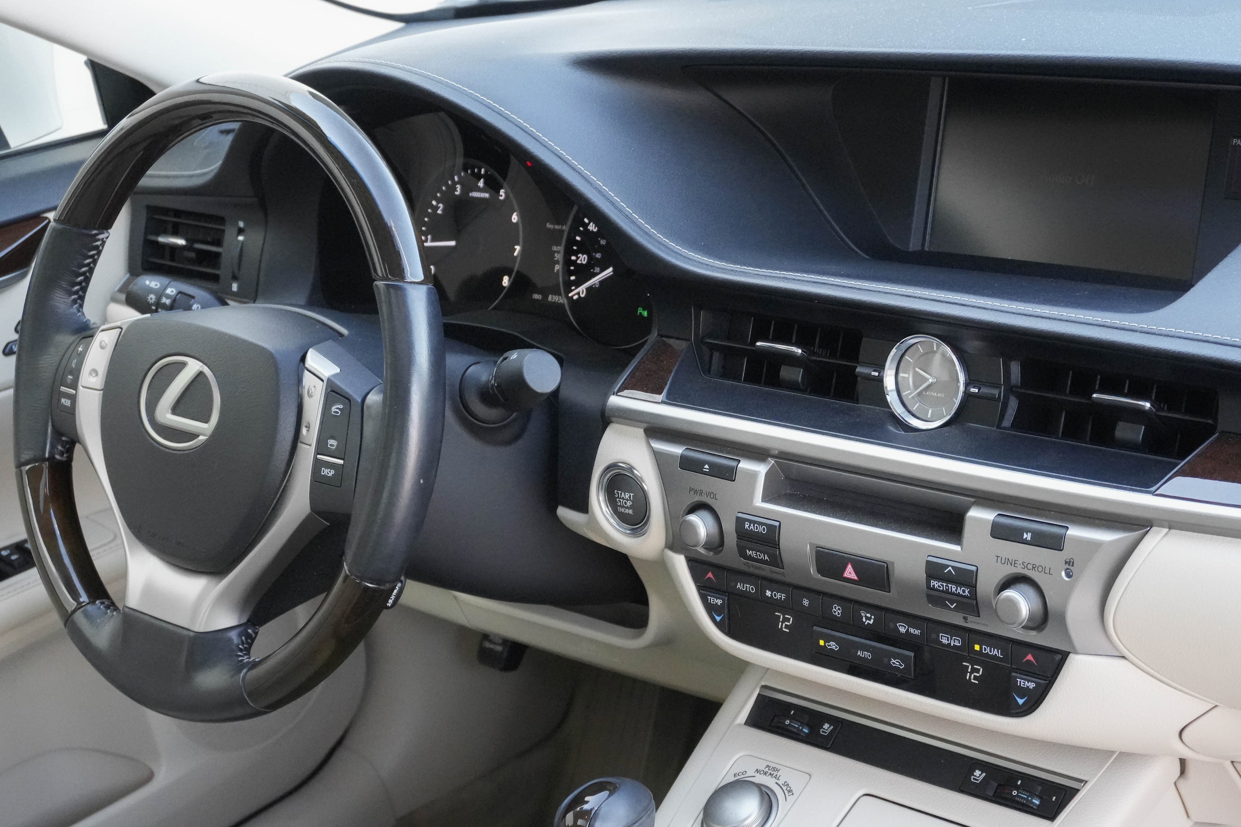 2015 LEXUS ES 350 photo 4