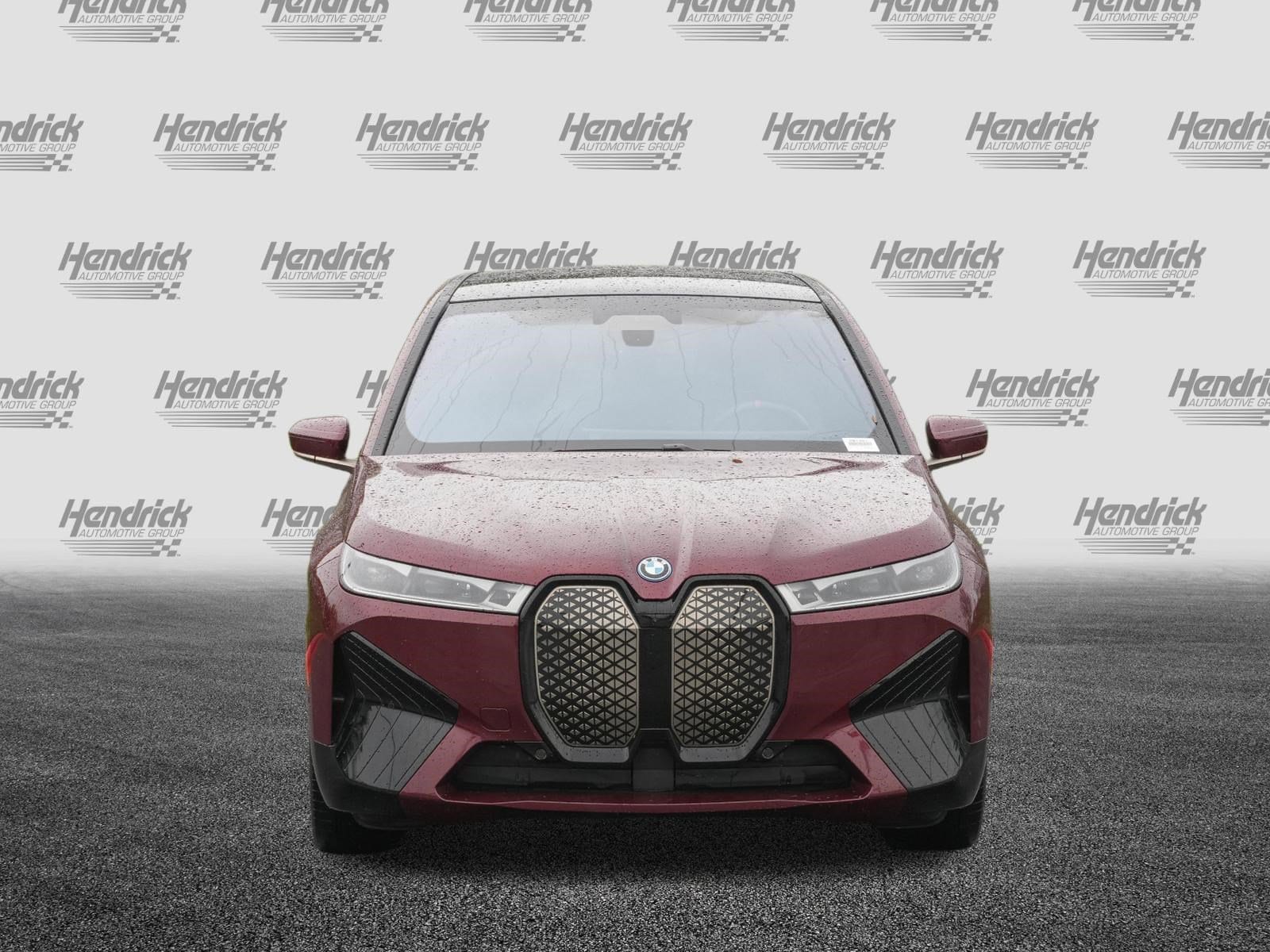 2025 BMW iX M60 photo 2