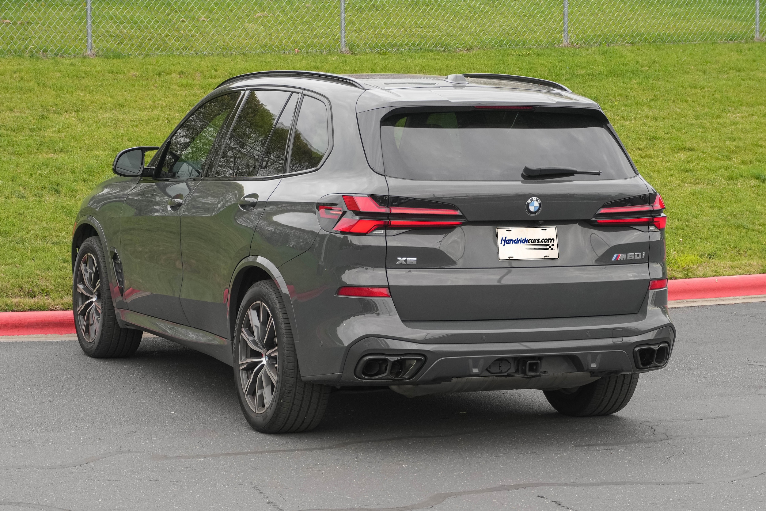 2024 BMW X5 M60i photo 6