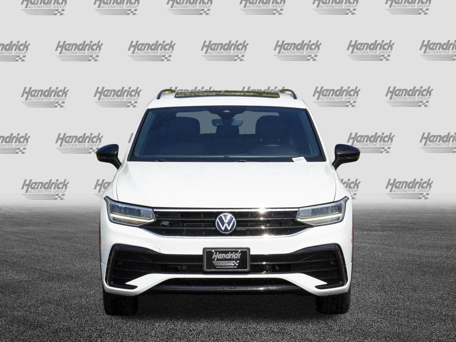 2022 Volkswagen Tiguan SE R-Line Black 4MOTION photo 4