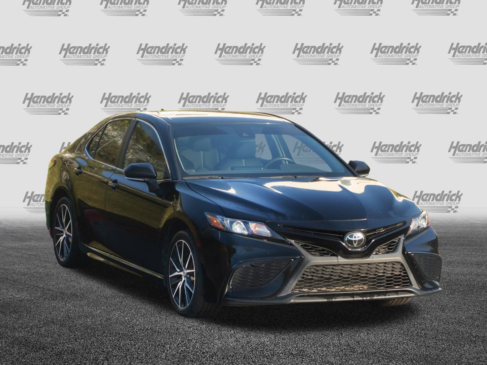 2024 Toyota Camry SE Sedan