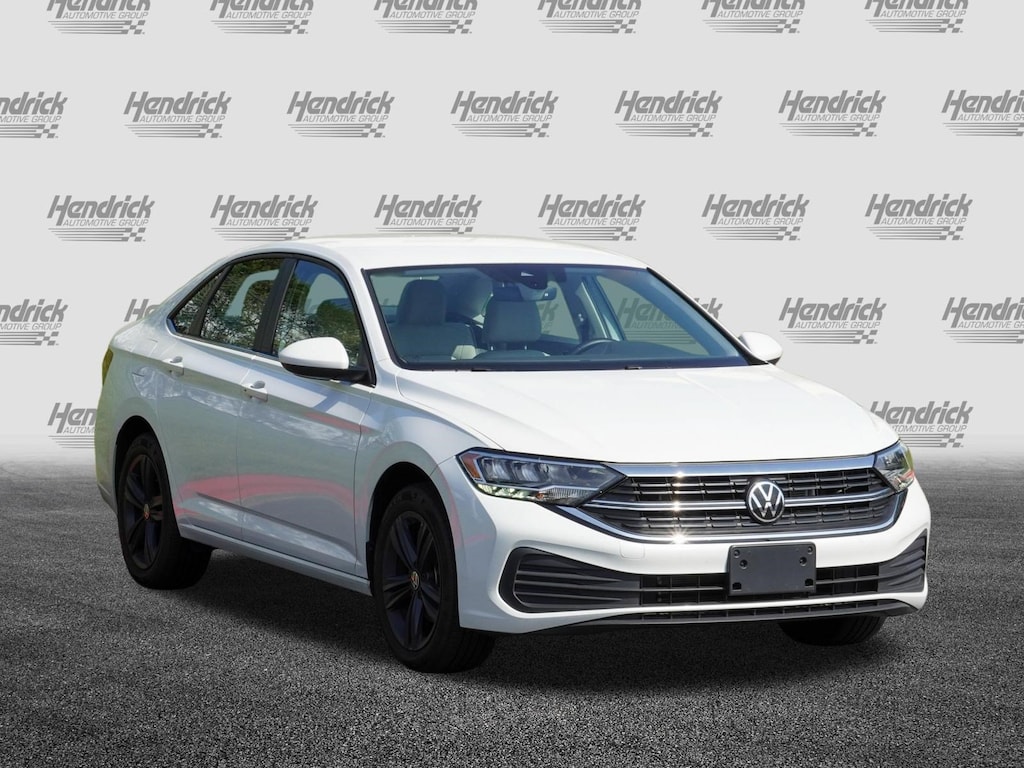 Used 2024 Volkswagen Jetta SE Sedan