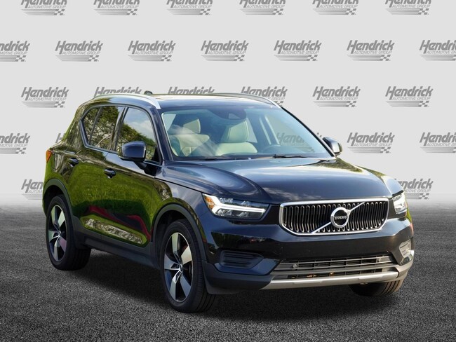 2020 Volvo XC40 Momentum SUV