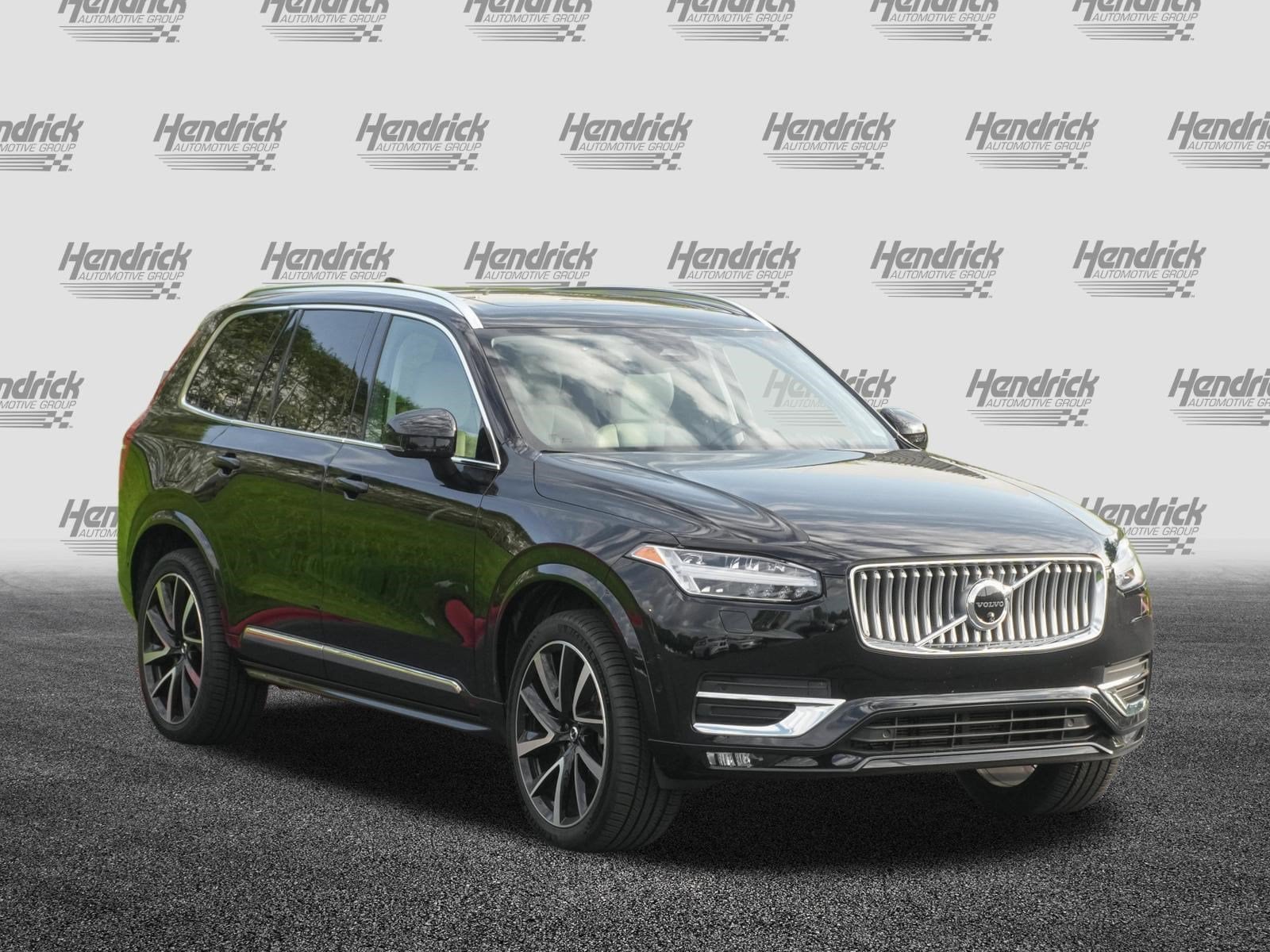 2023 Volvo XC90 Plus