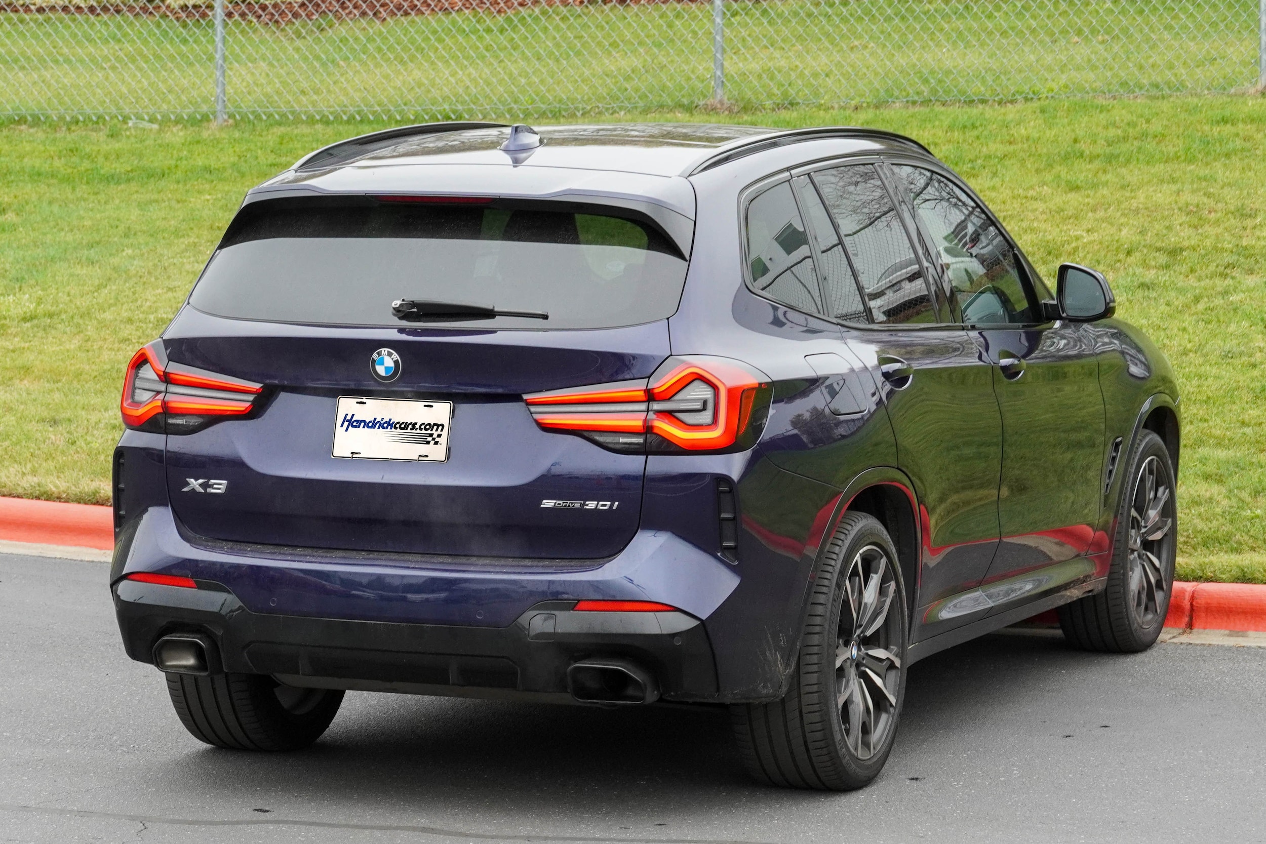 2023 BMW X3 sDrive30i photo 3