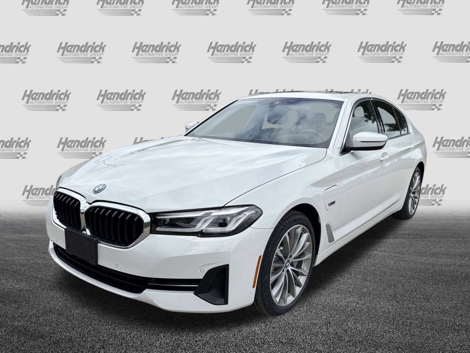 2023 Bmw 530e 5-Series photo 3