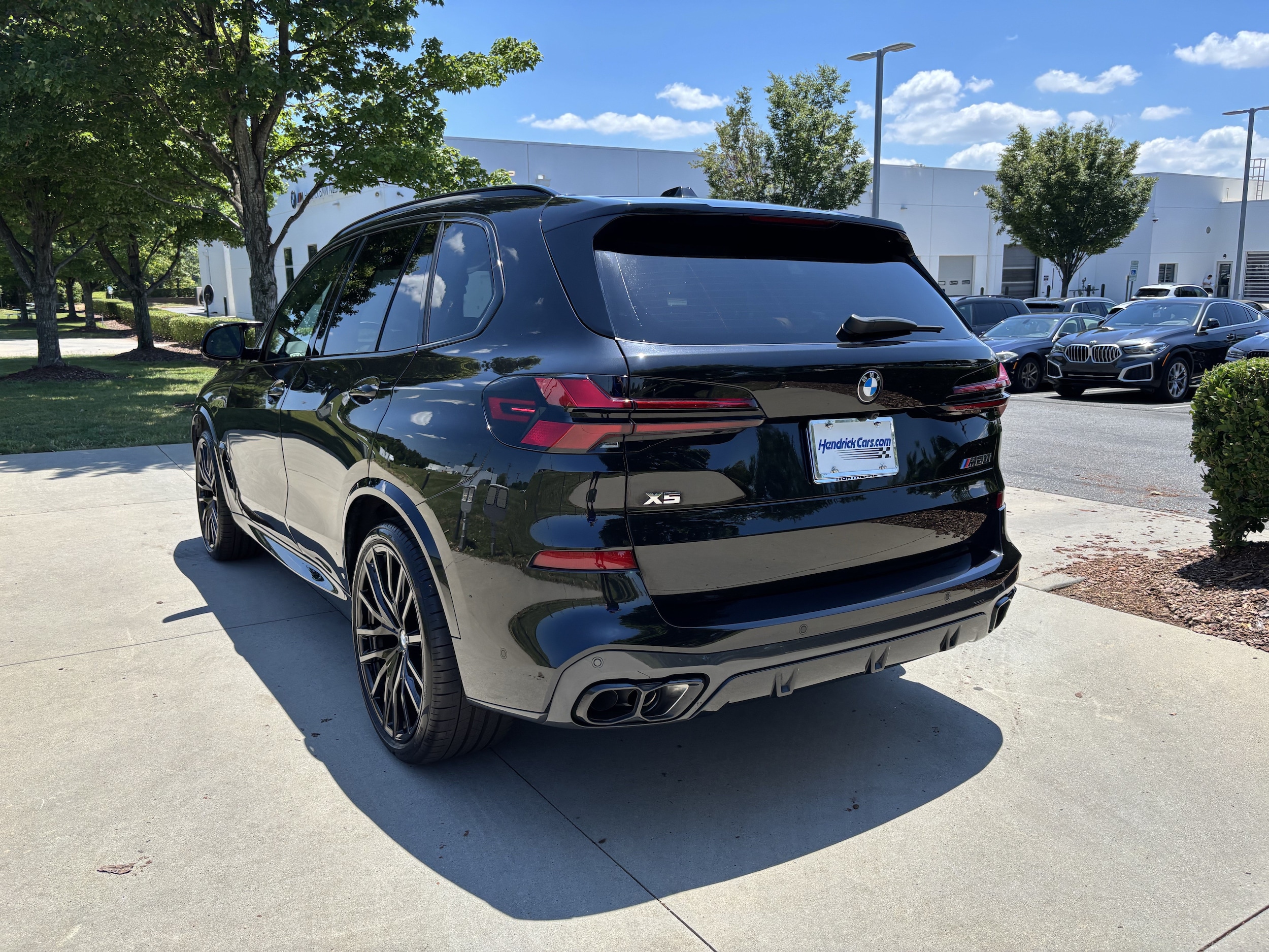 BMW X5 M60i
