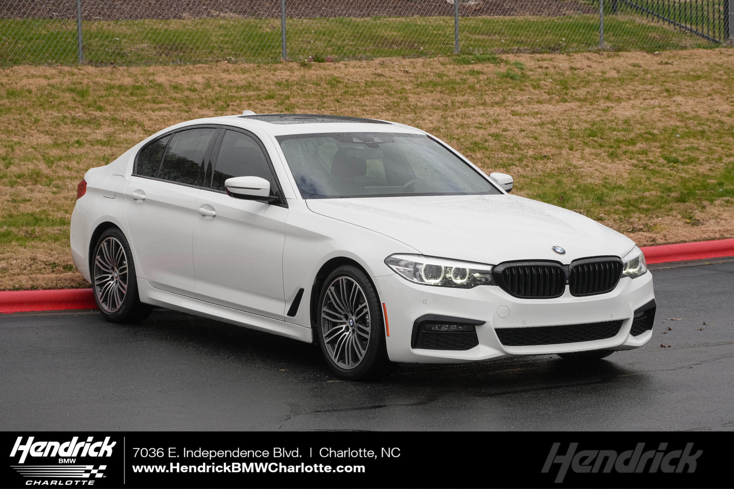 2019 BMW 5 Series 530i's photo