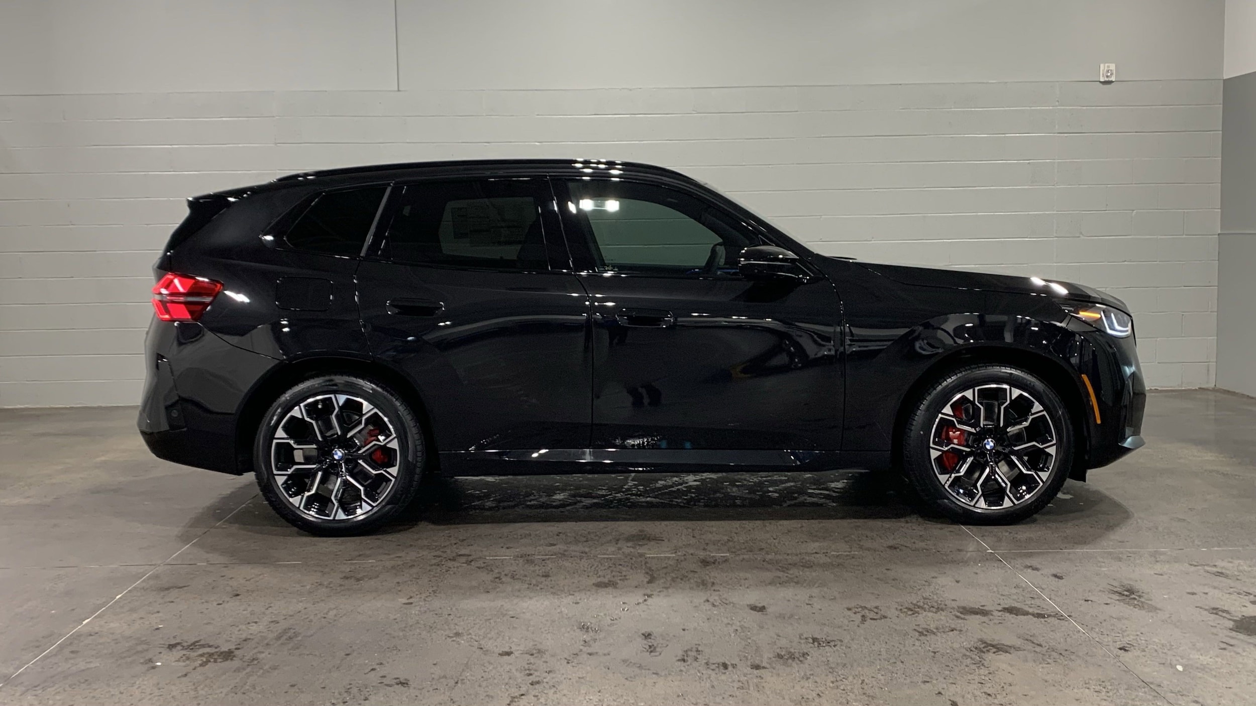 2025 BMW X3 M50 xDrive photo 3
