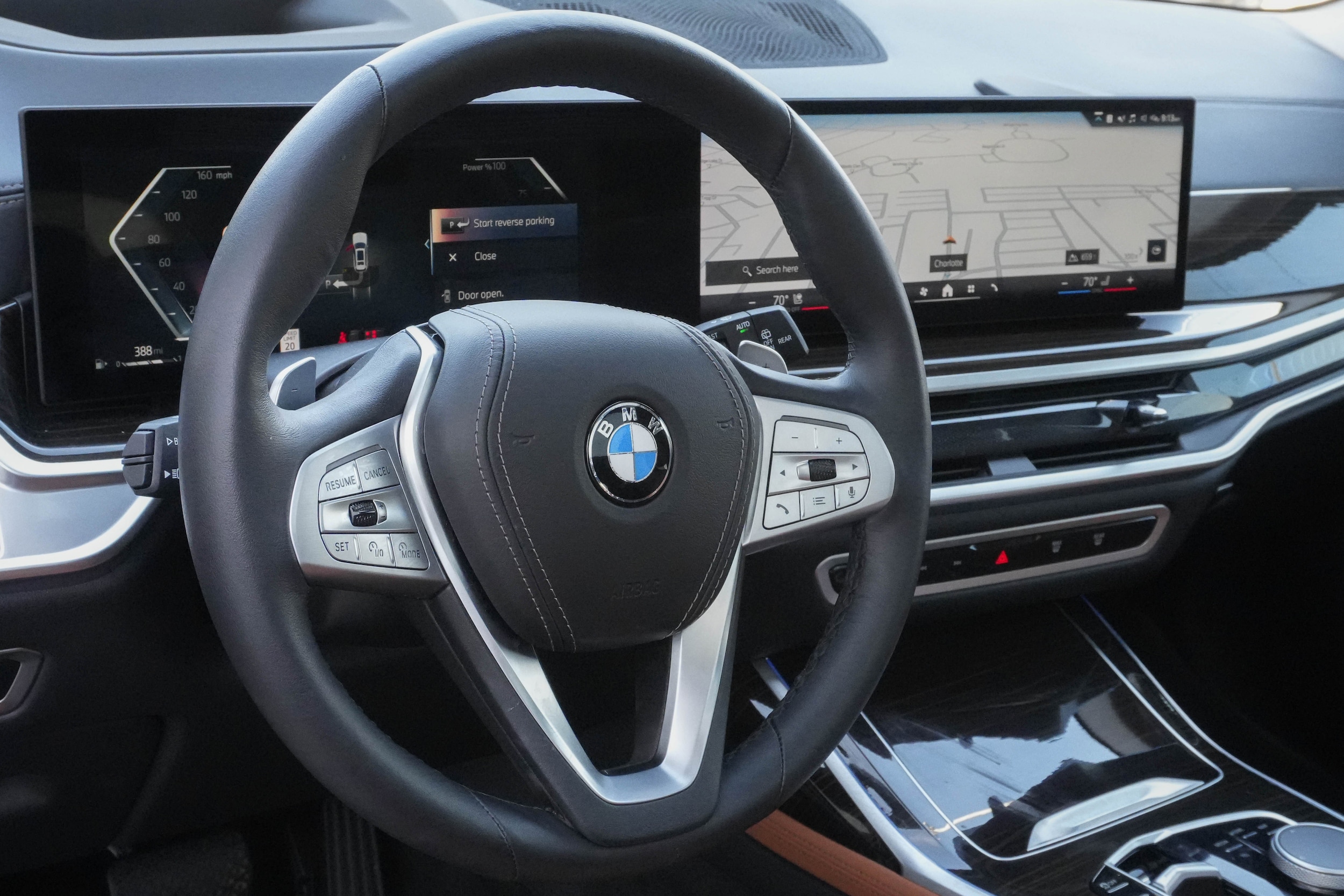 2025 BMW X7 xDrive40i photo 6