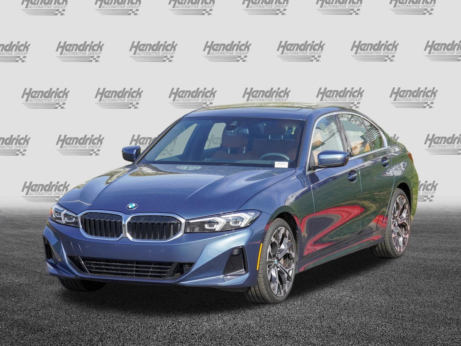 2025 BMW 3 Series 330i photo 4