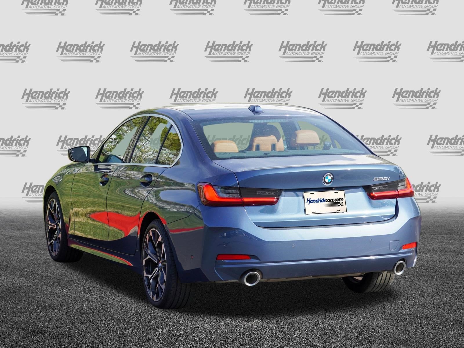 2025 BMW 3 Series 330i photo 5