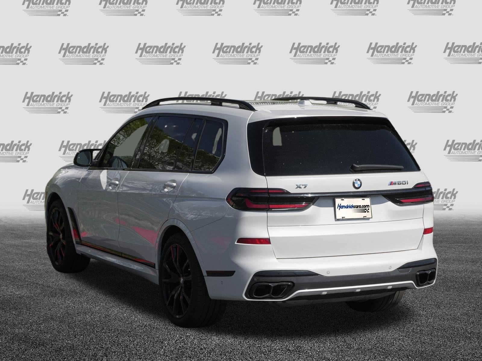 2025 BMW X7 M60i photo 6