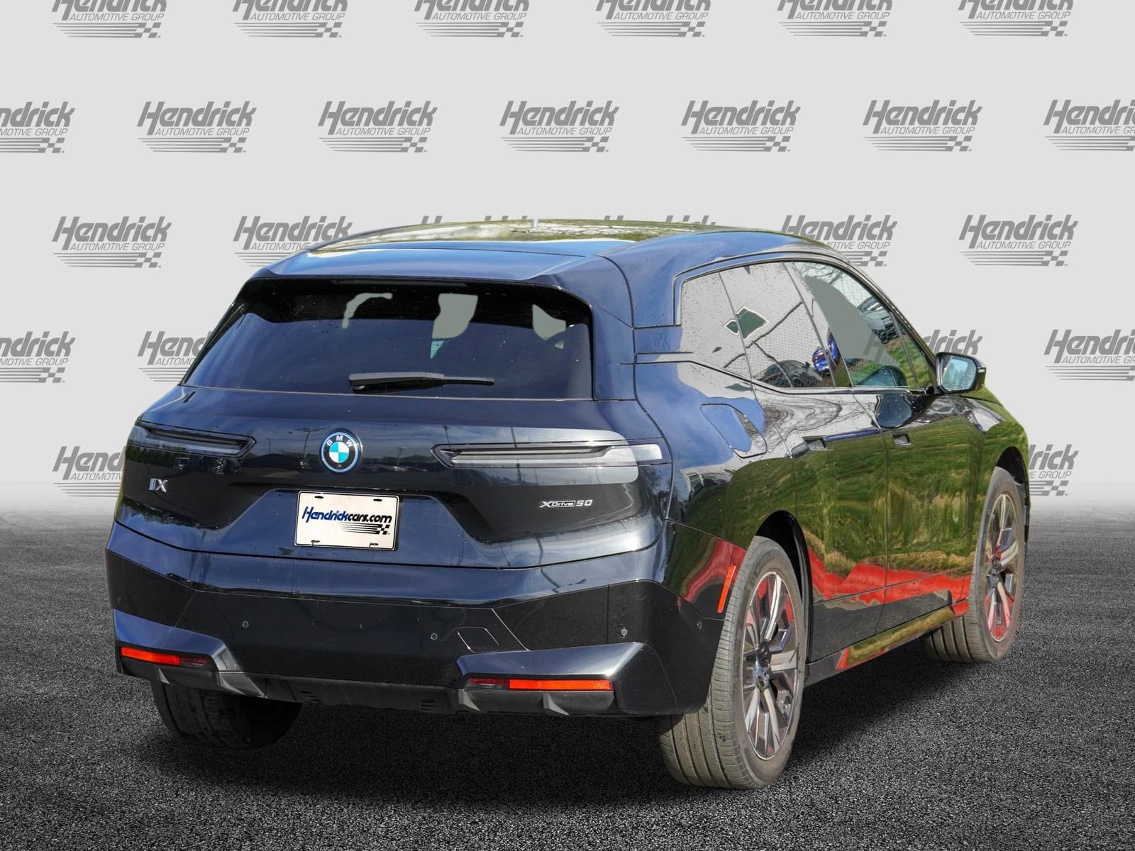 2025 BMW iX xDrive50 photo 3