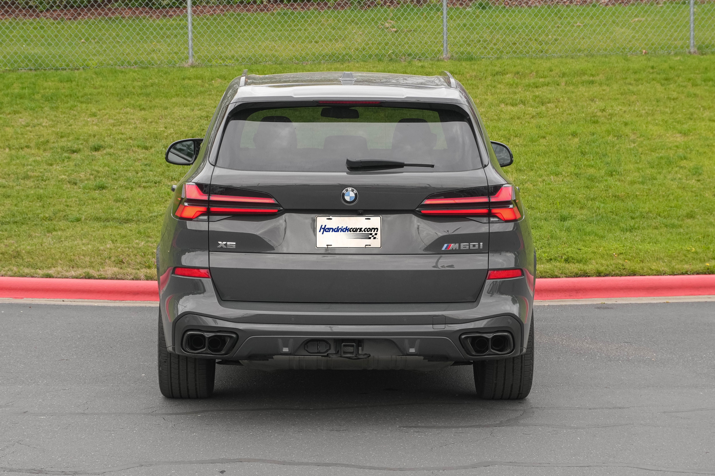 2024 BMW X5 M60i photo 3
