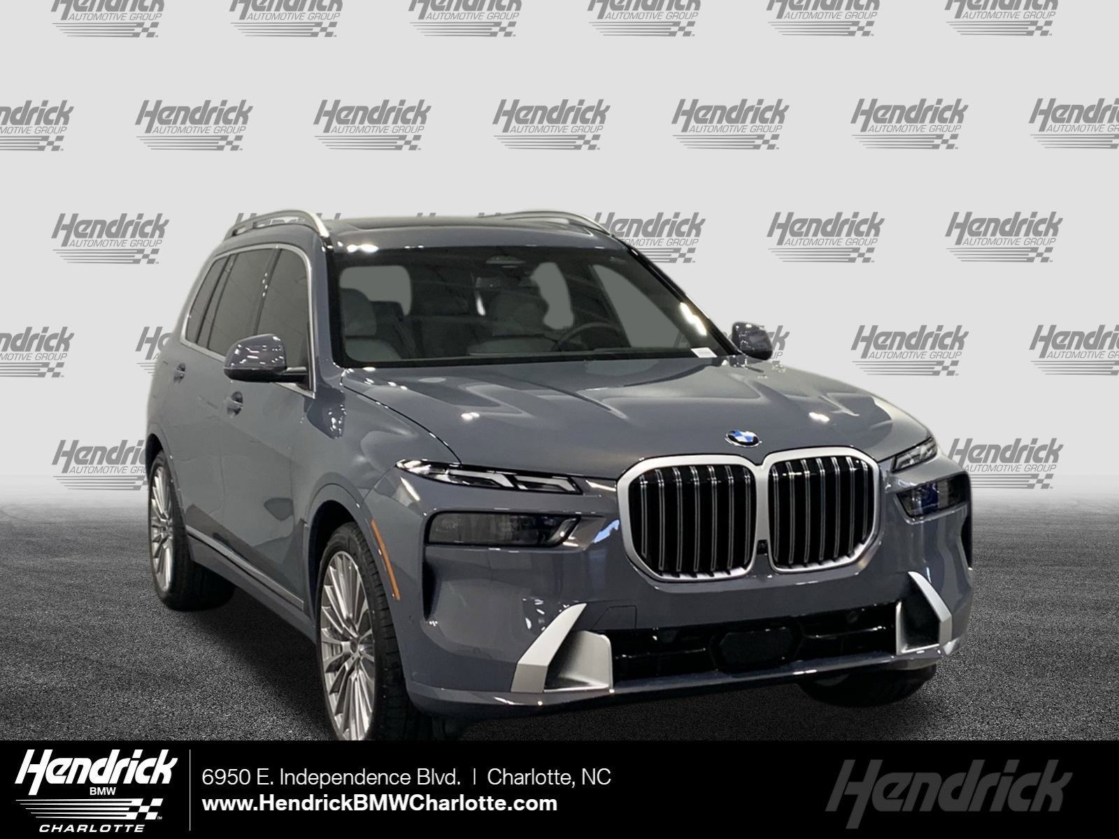 2026 BMW X7 40i's photo