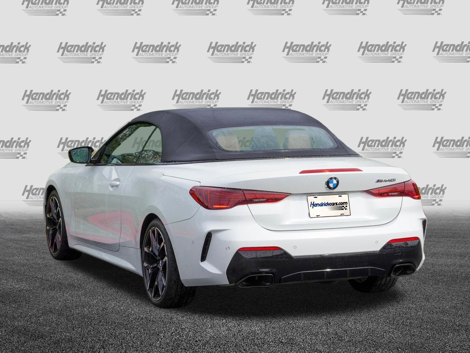2025 BMW 4 Series M440i photo 5