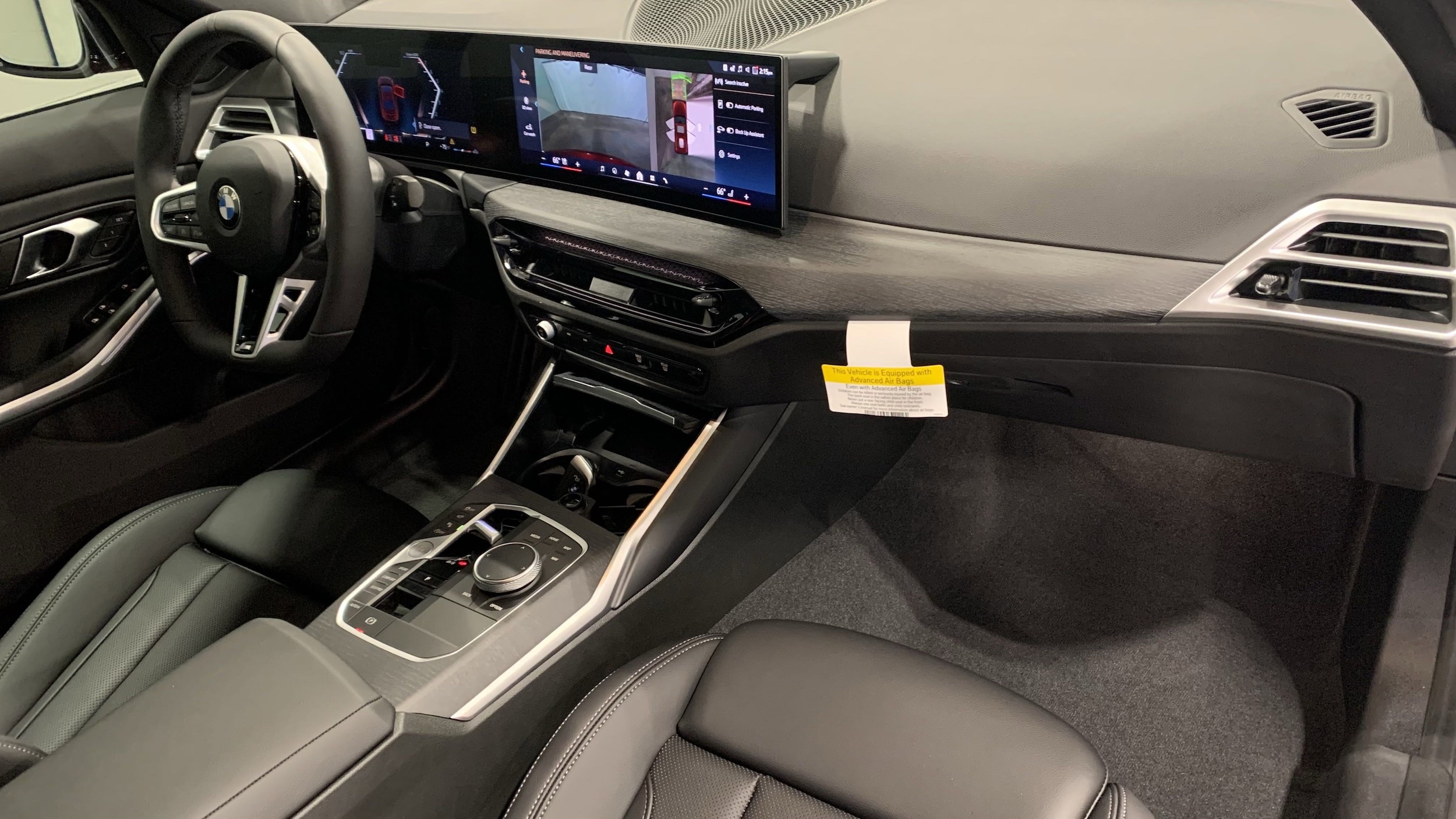 2025 BMW 3 Series 330i photo 4