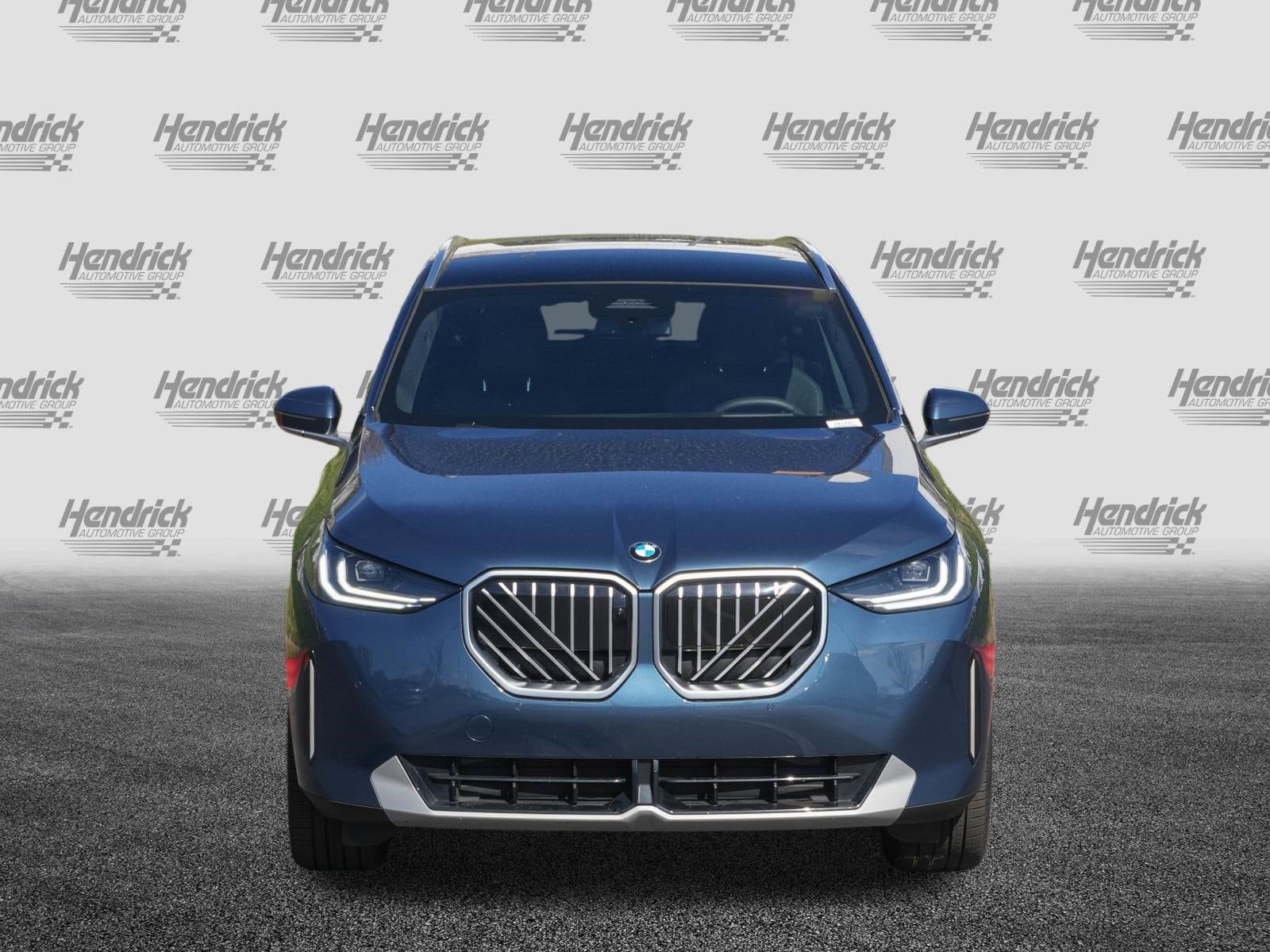 2025 BMW X3 30 xDrive photo 2
