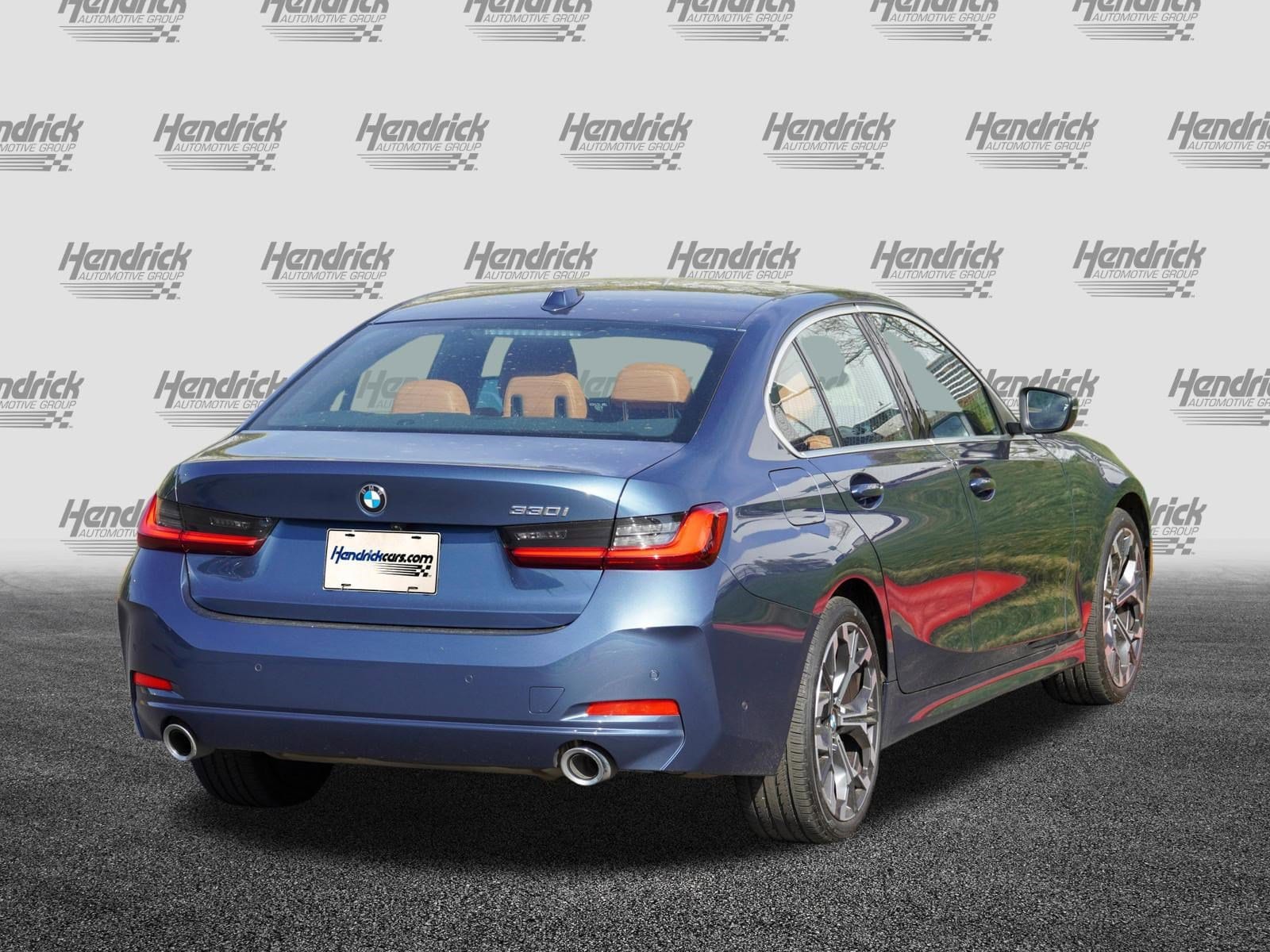 2025 BMW 3 Series 330i photo 3
