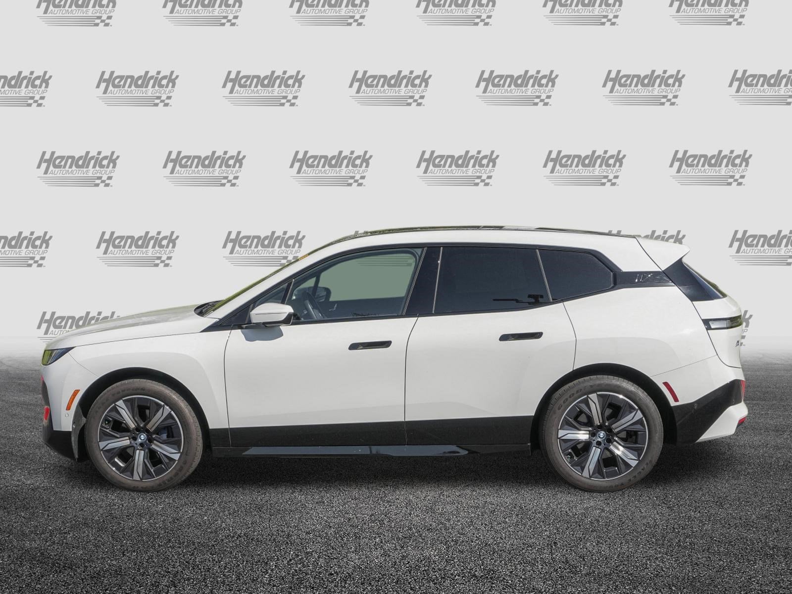 2023 BMW iX xDrive50 photo 5