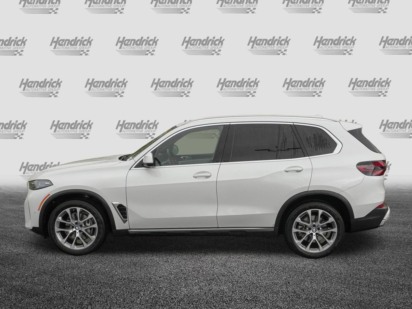 2026 BMW X5 xDrive40i photo 5