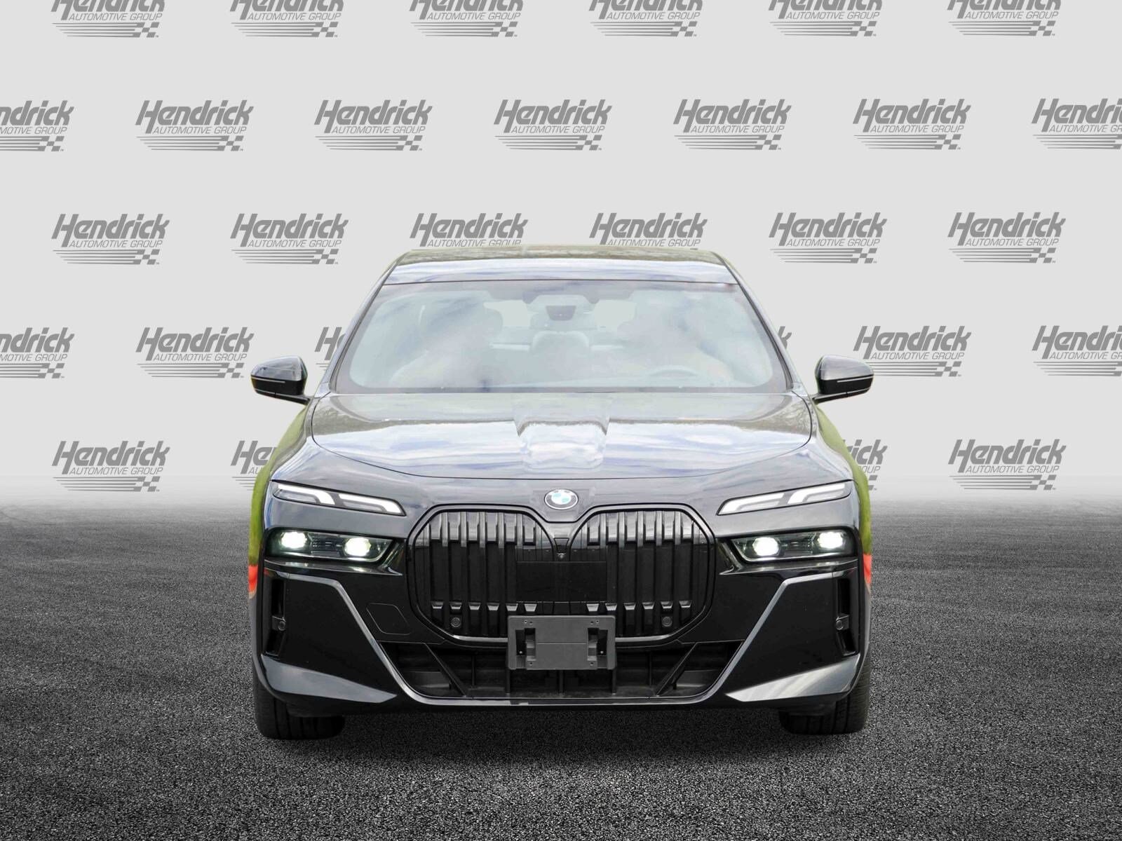 2023 Bmw 740i photo 2