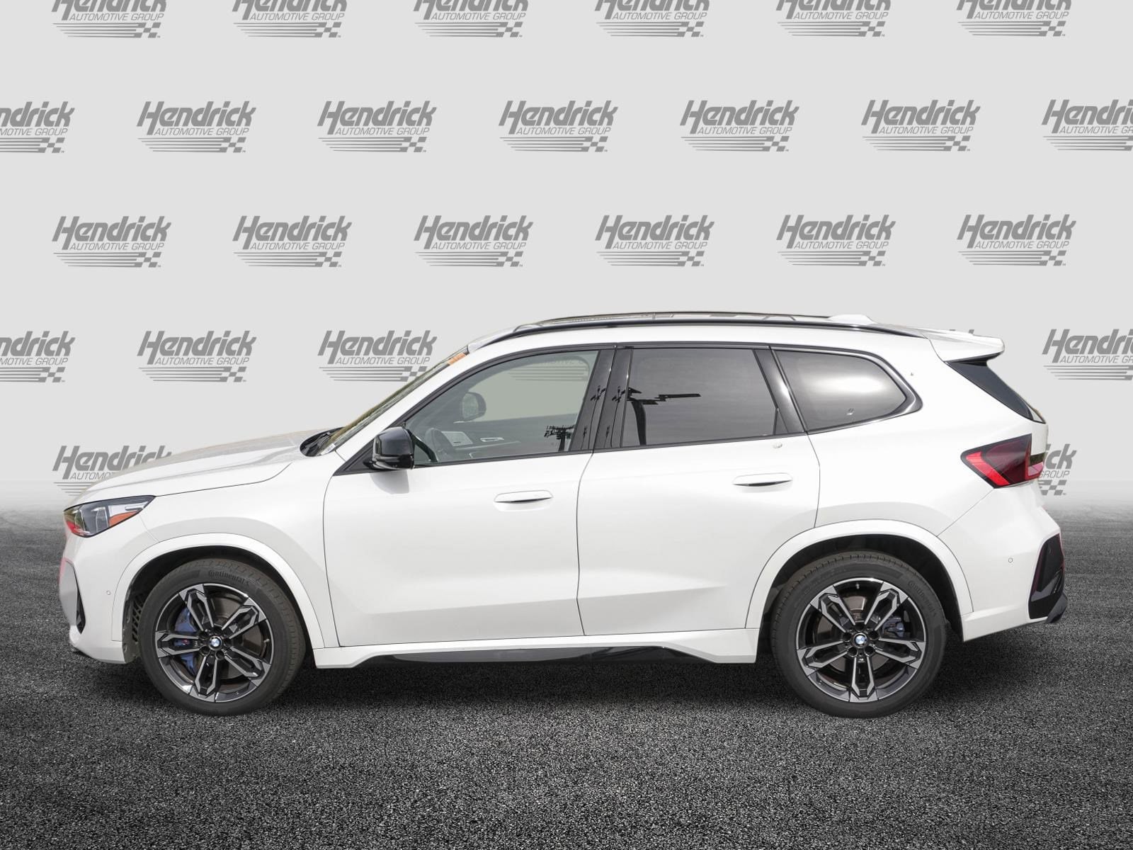 2025 BMW X1 M35i photo 4