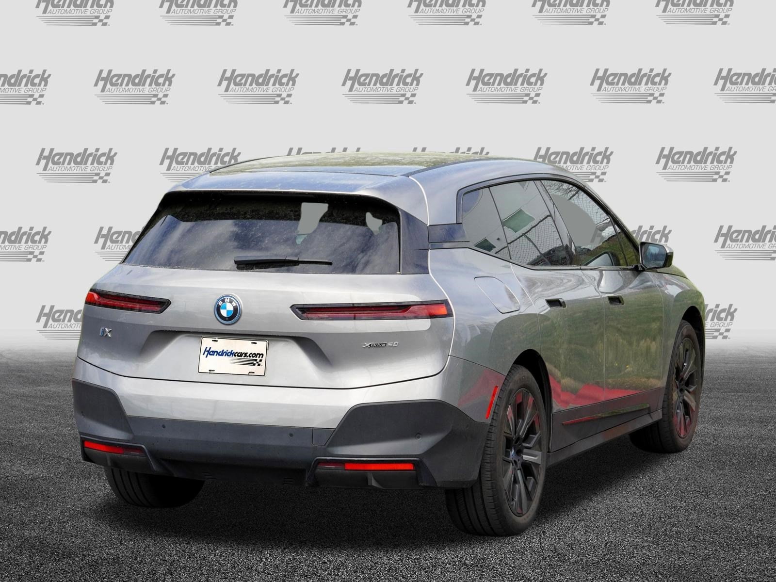 2023 BMW iX xDrive50 photo 3