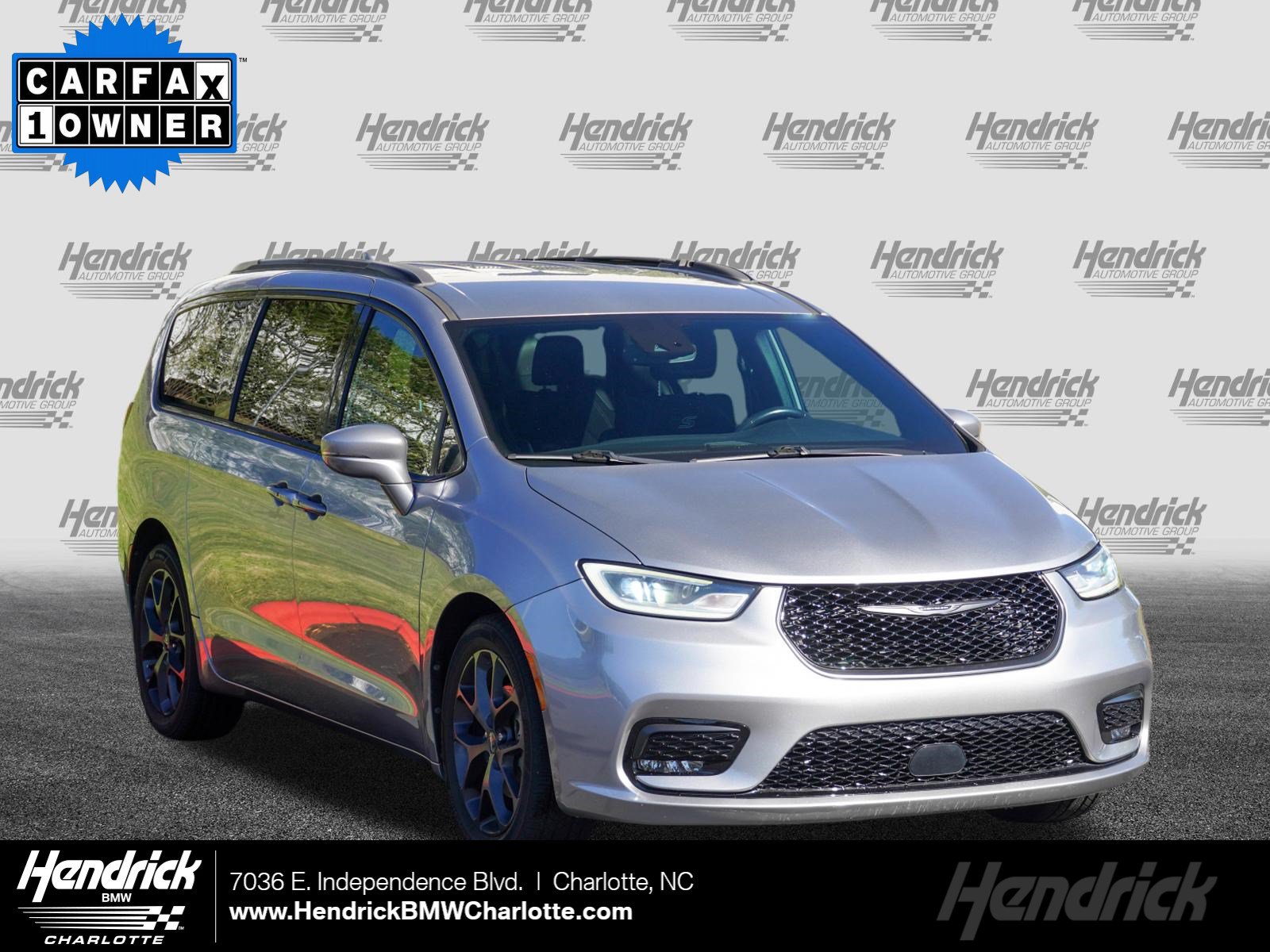 2021 Chrysler Pacifica Touring Minivan