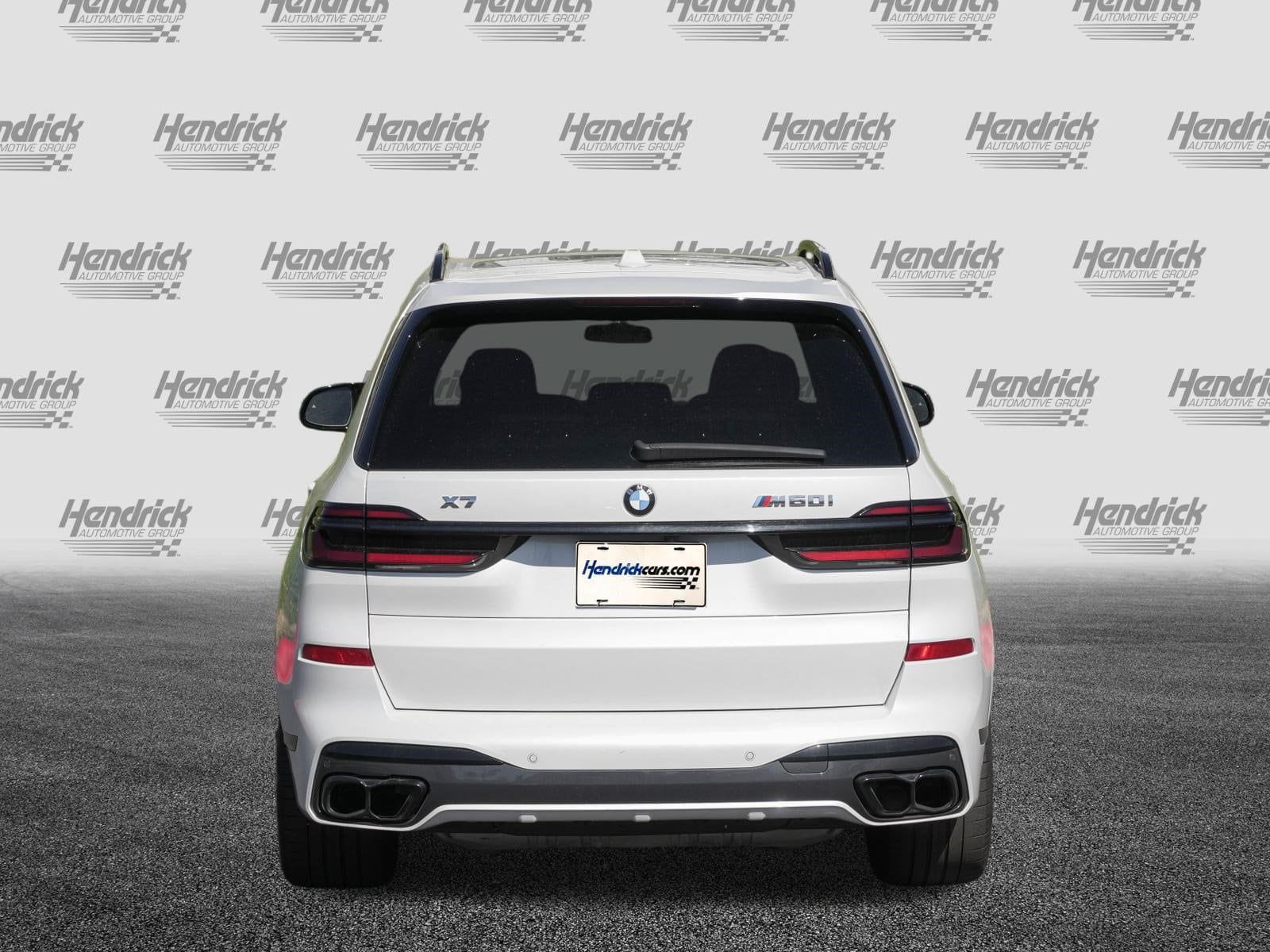 2025 BMW X7 M60i photo 3