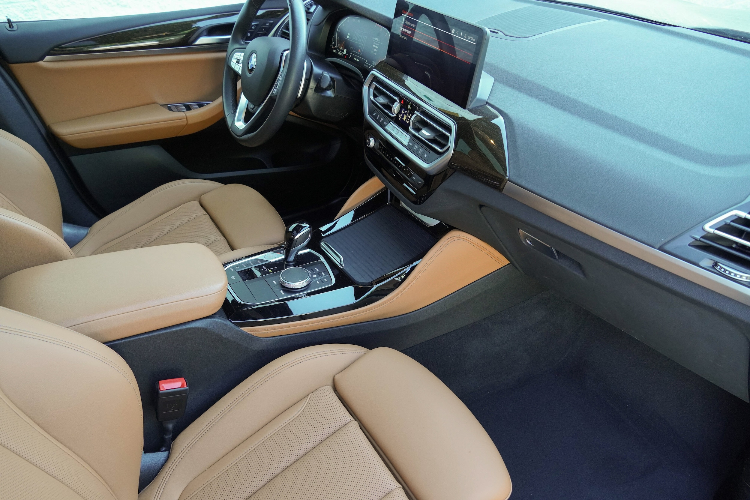 2025 BMW X4 XDrive30i